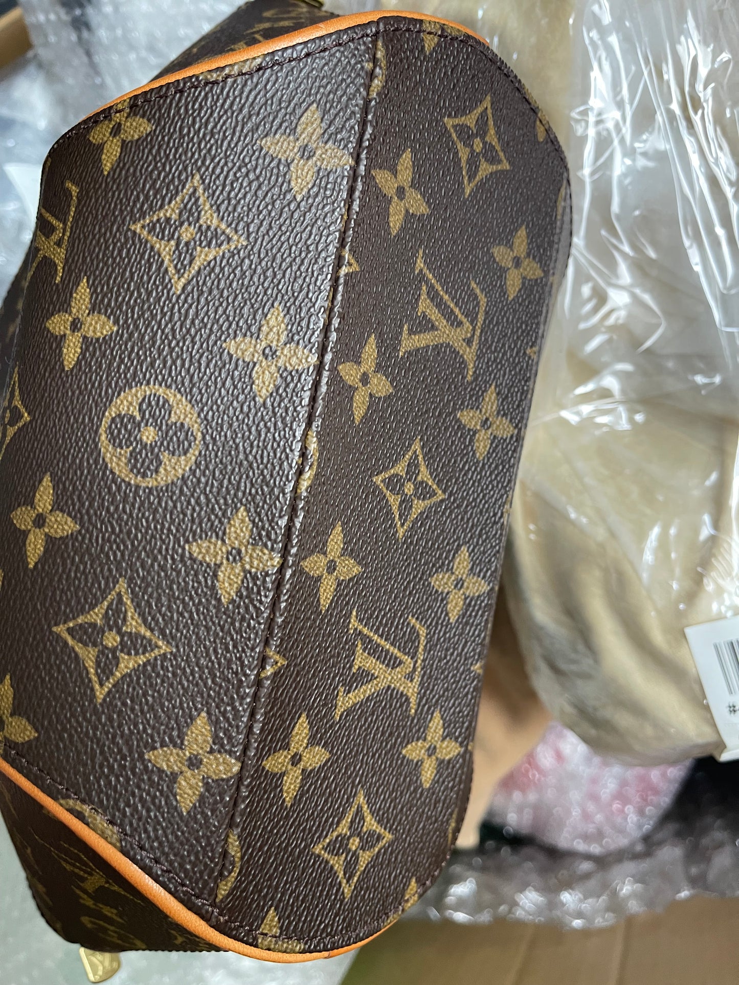 BIG DROP! Preloved Louis Vuitton 2000 Ellipse PM handbag w/provided strap