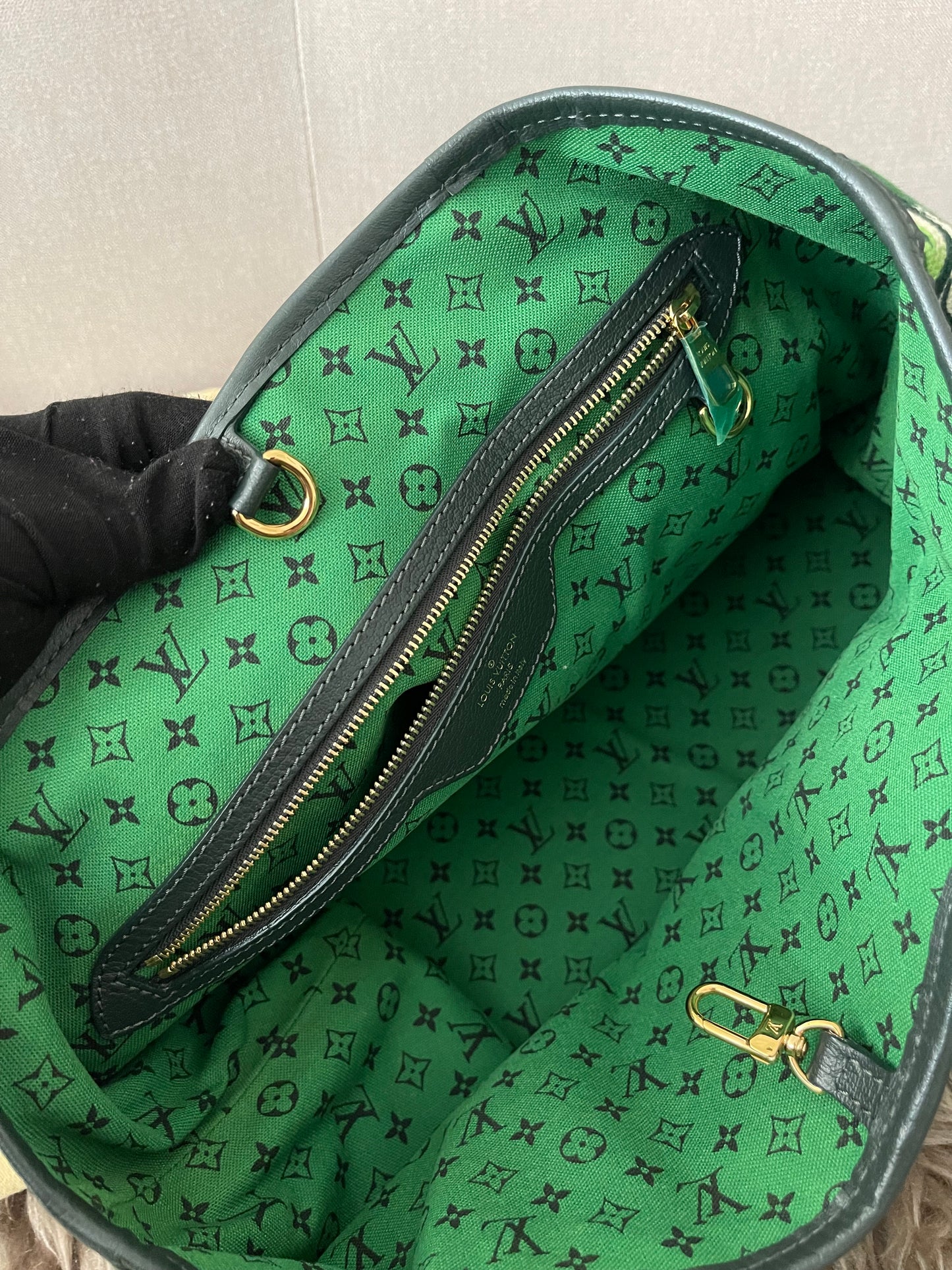 Preloved Authentic Louis Vuitton Ailleurs Adventure Cabas PM ( Limited Edition )