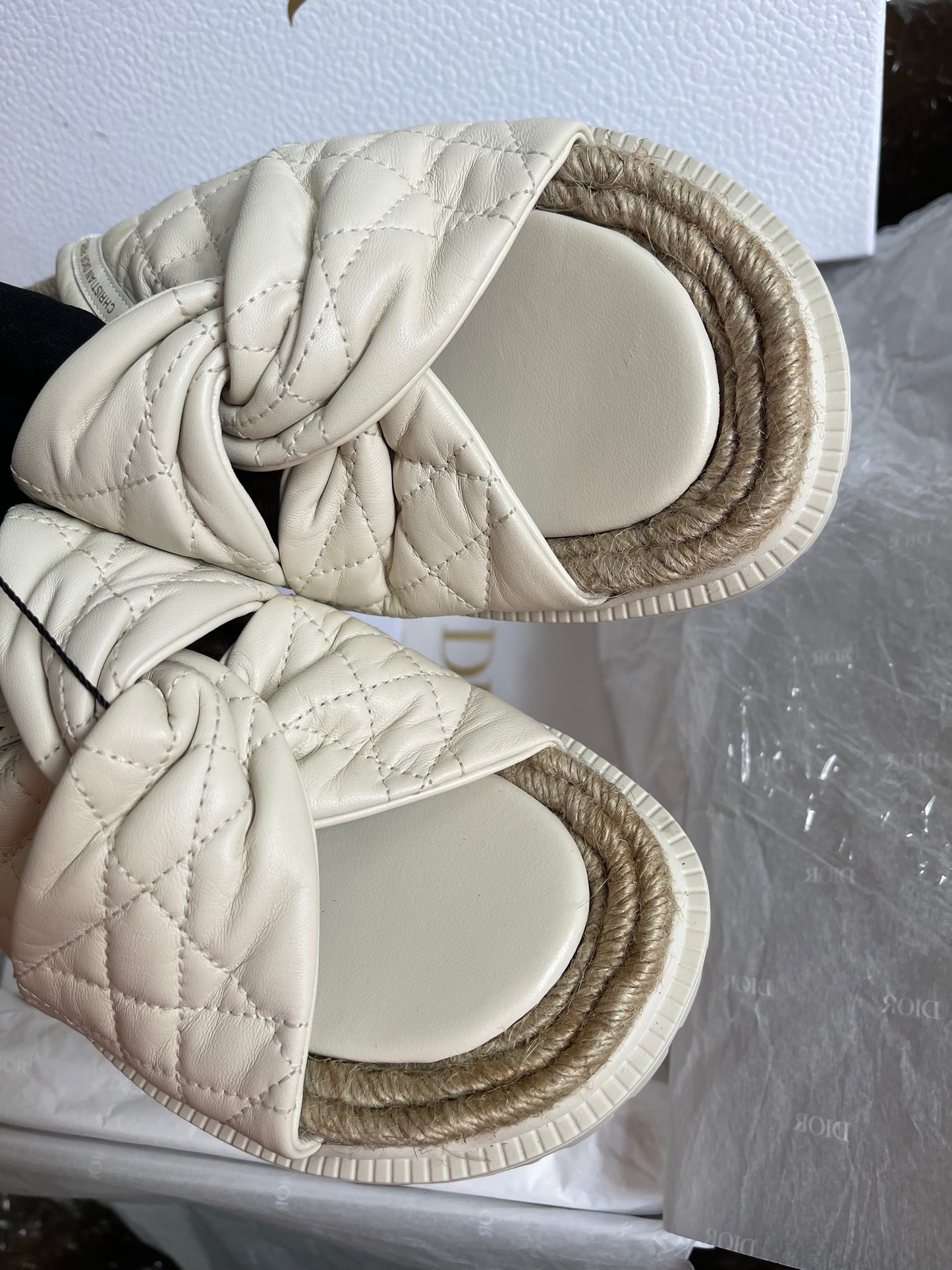 UNUSED Christian Dior White Cannage D Twist Slide Sandal 37