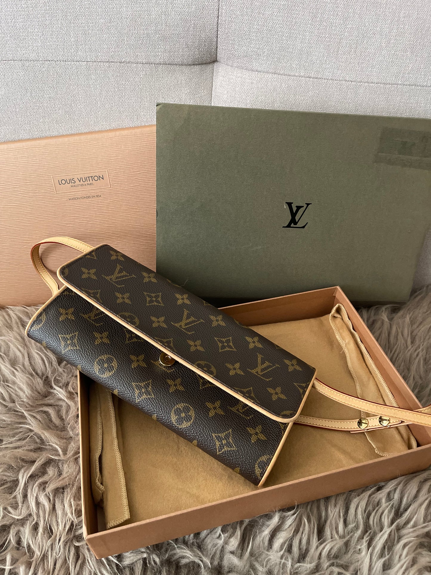 Preloved Authentic Louis Vuitton Monogram Pochette Twin PM cross body bag