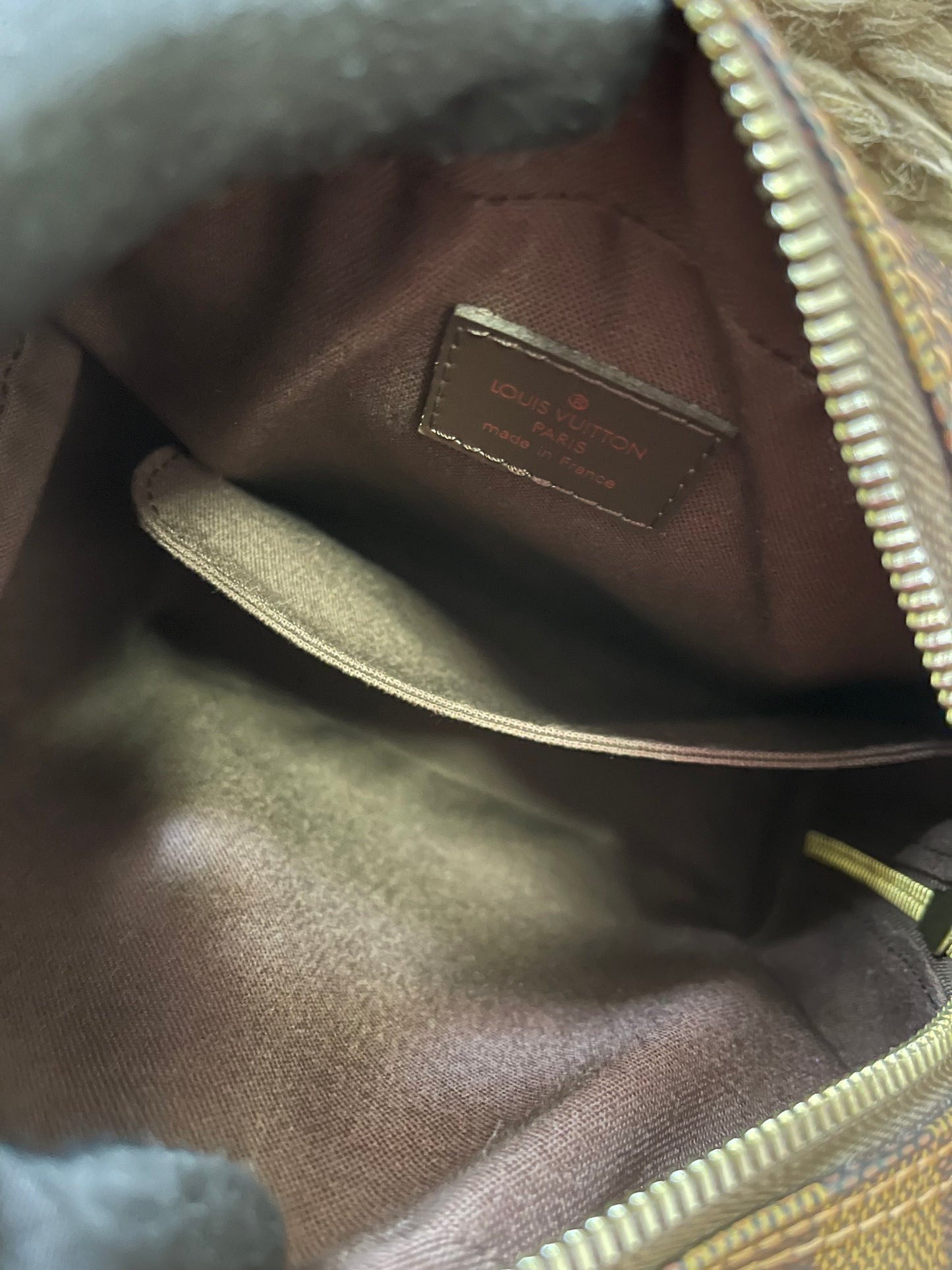 BIG DROP!! Preloved Louis Vuitton 2004 Olav PM shoulder bag
