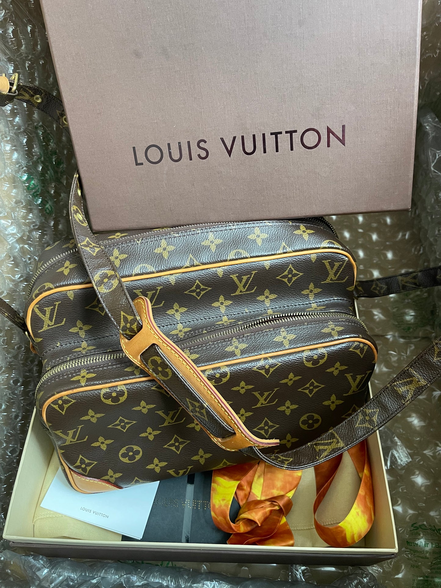 Preloved Louis Vuitton 2005 Nil messenger bag