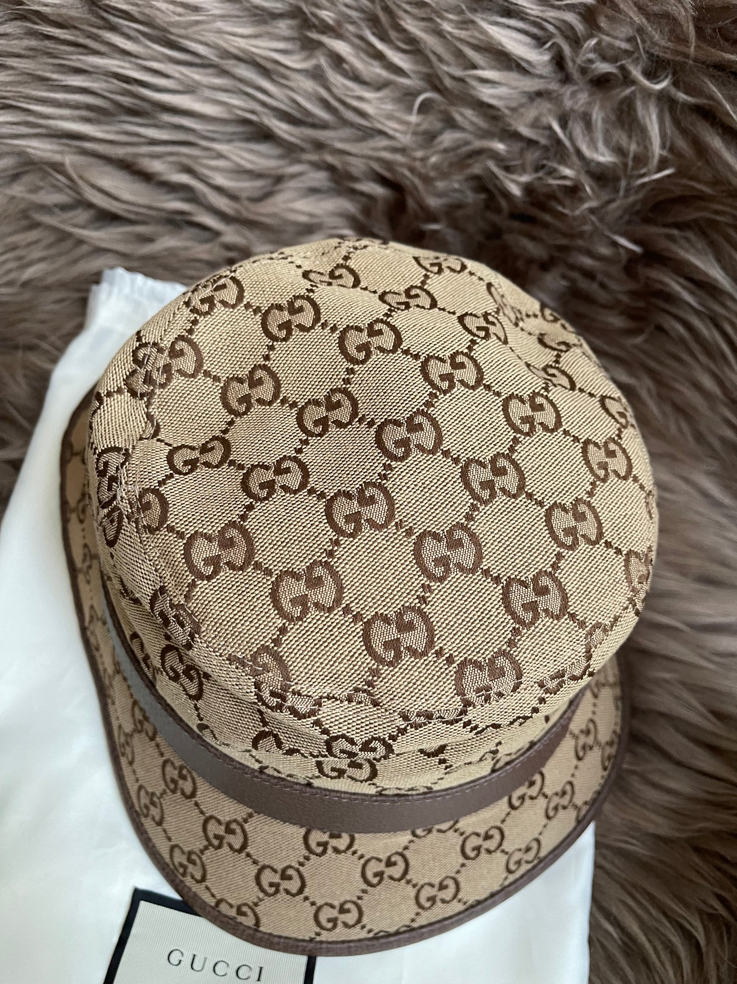 UNUSED GUCCI GG CANVAS BUCKET HAT
