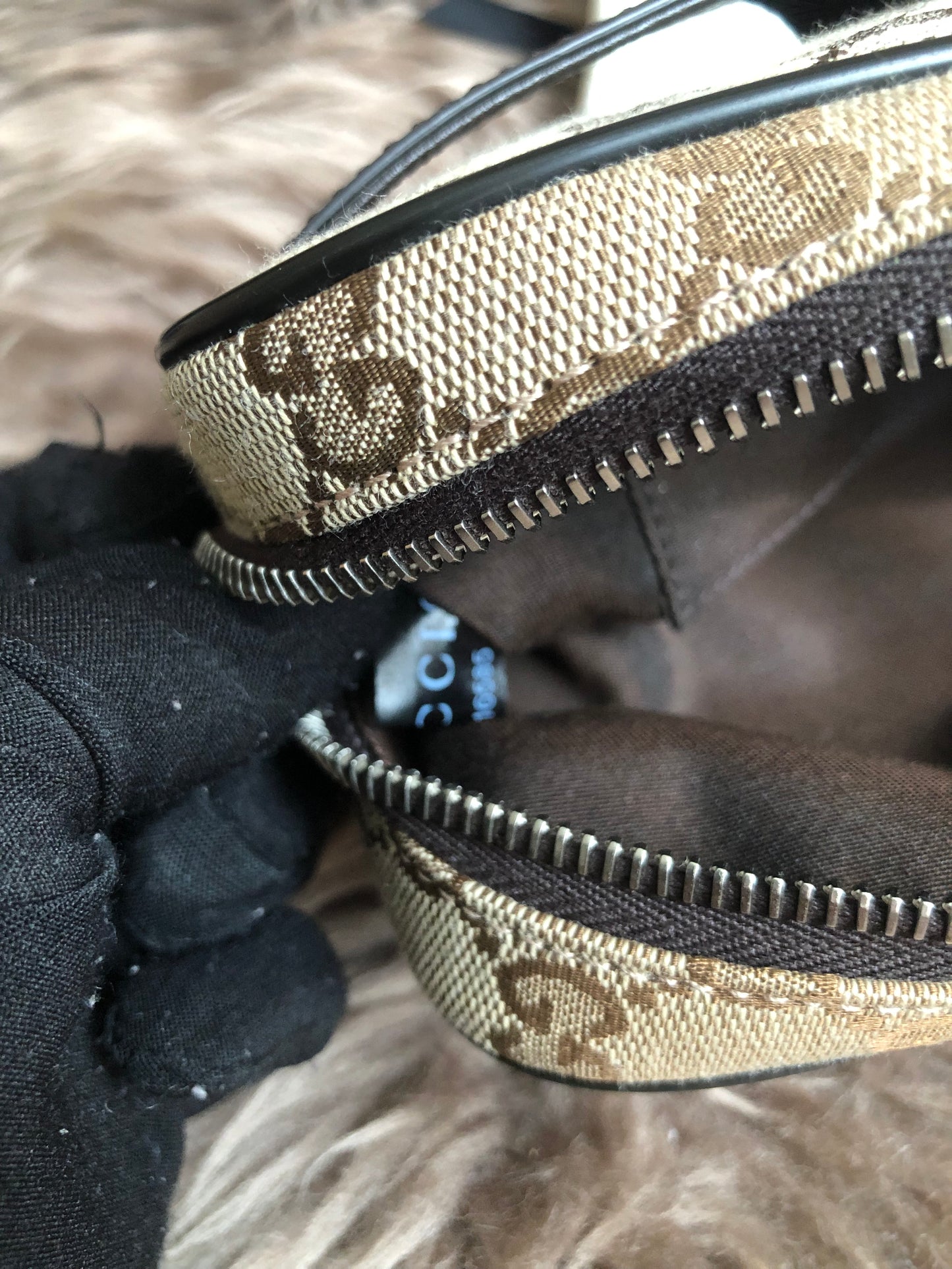 Preloved Gucci Waist Belt Bag GG Canvas