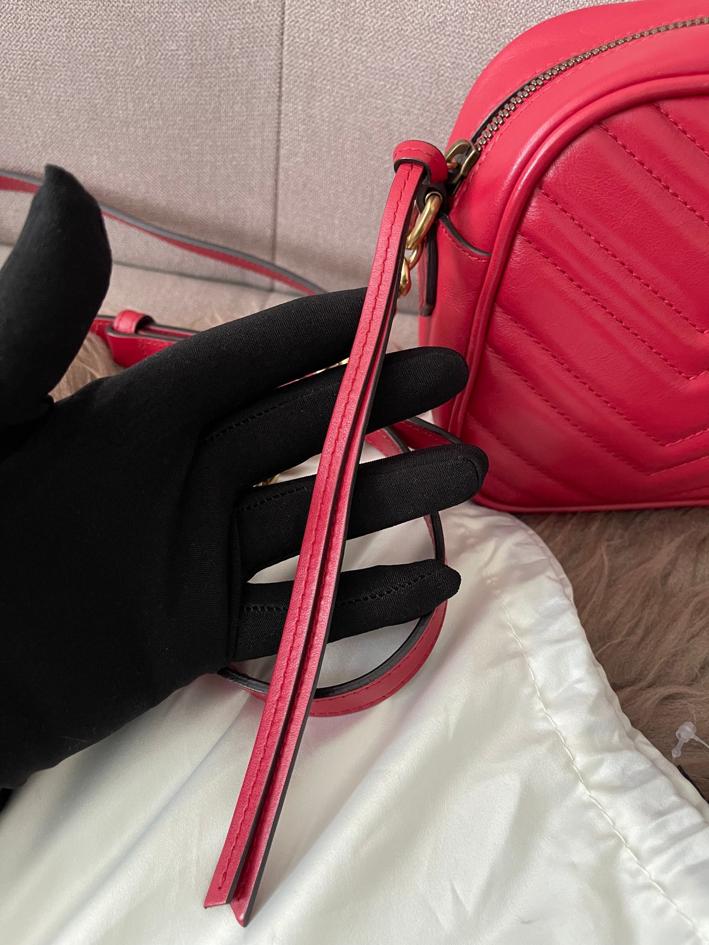 Preloved Authentic Gucci GG Marmont Camera Bag