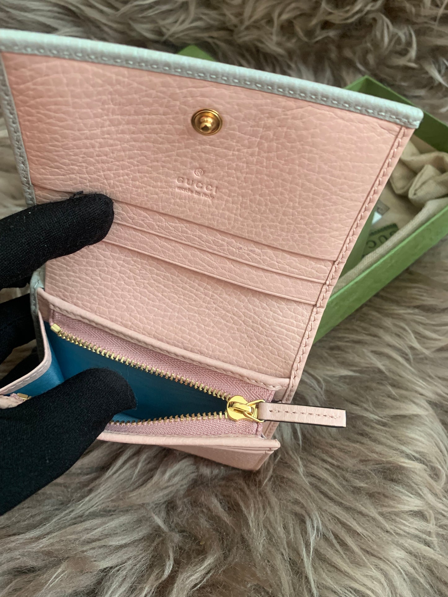 Gucci
GG Marmont card case wallet