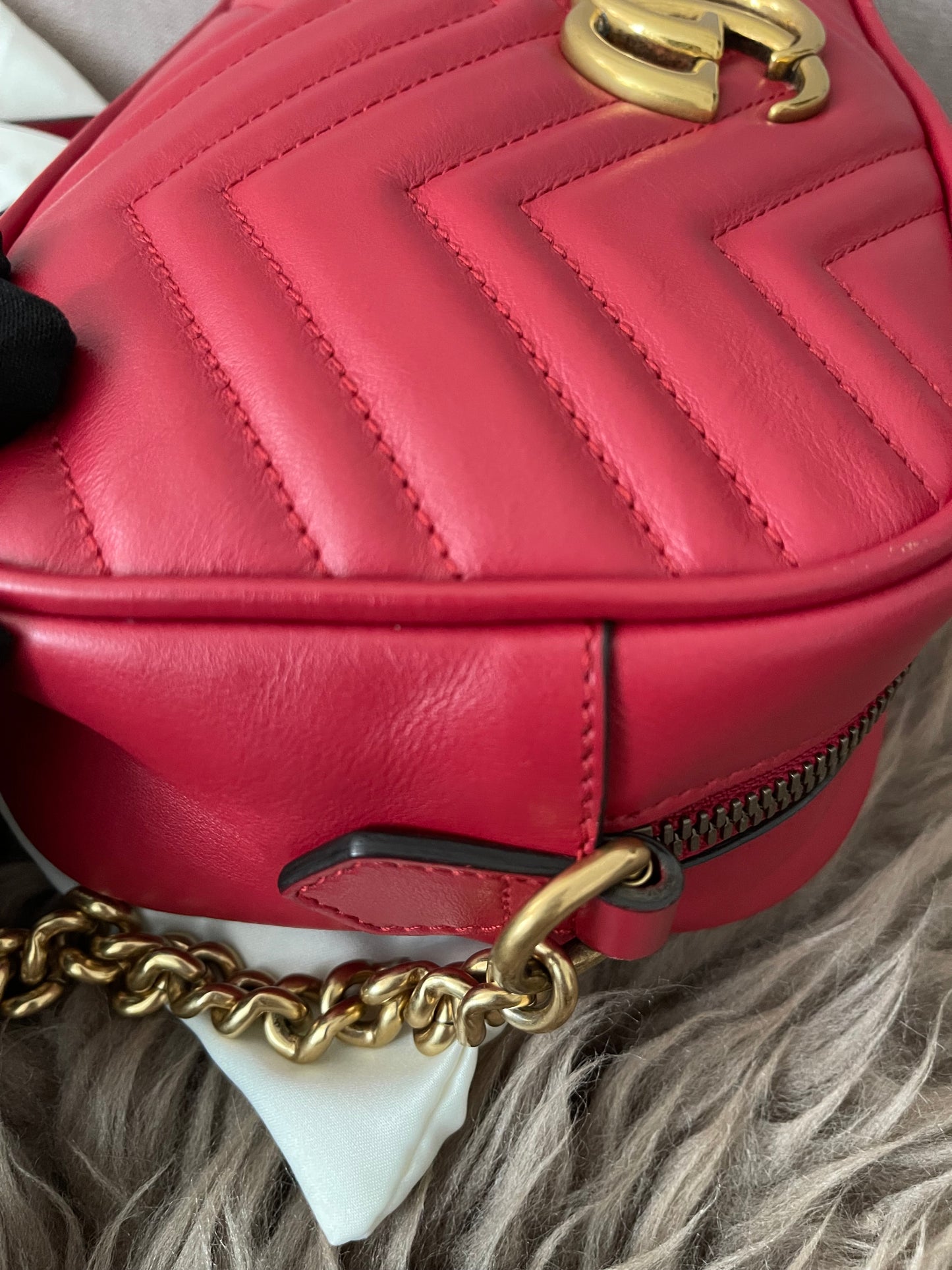 Preloved Authentic Gucci GG Marmont Camera Bag