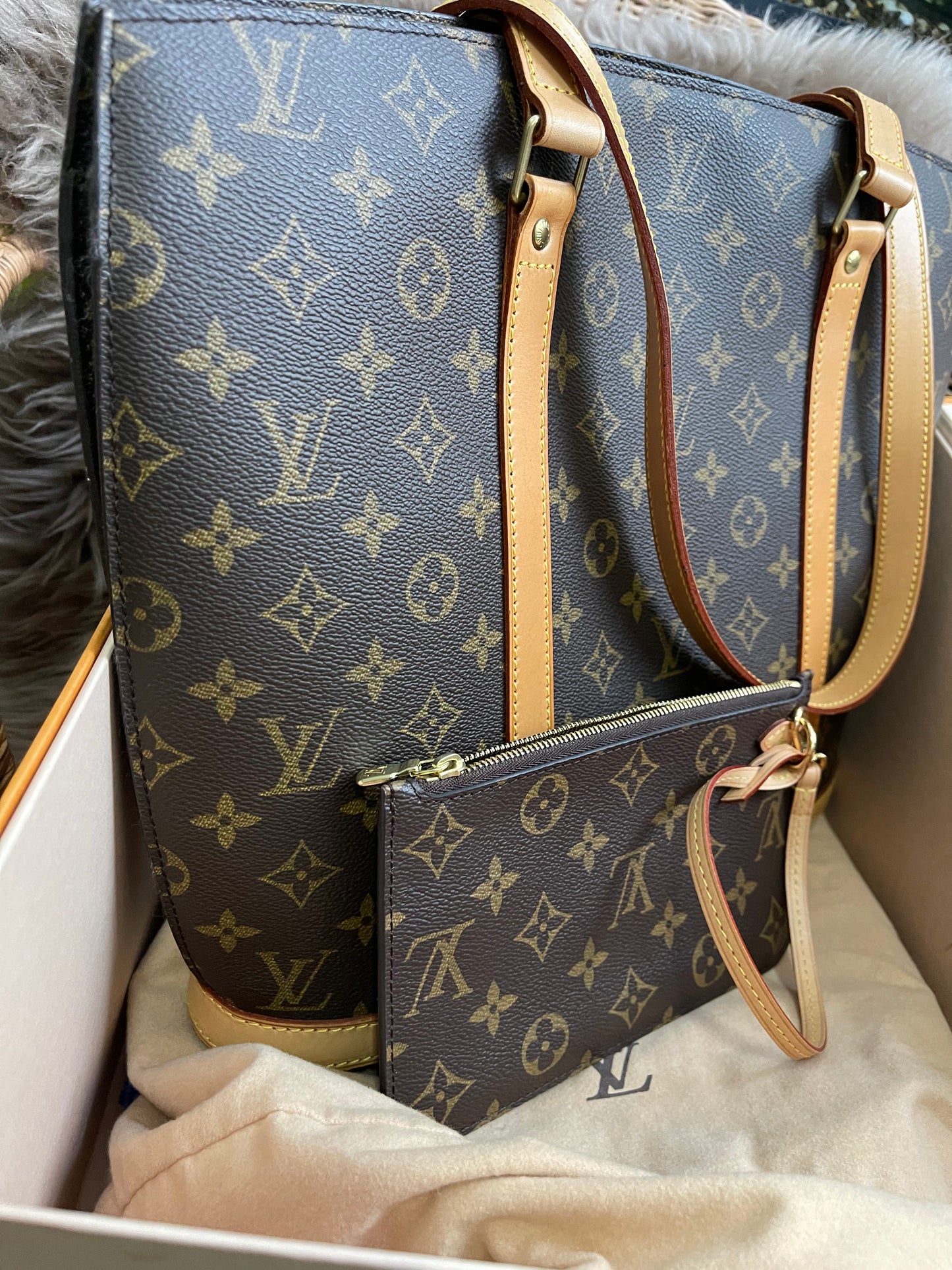 🔥 Big Drop Alert + Extra Discount! 🔥 Preloved Louis Vuitton 2006 Babylone tote bag