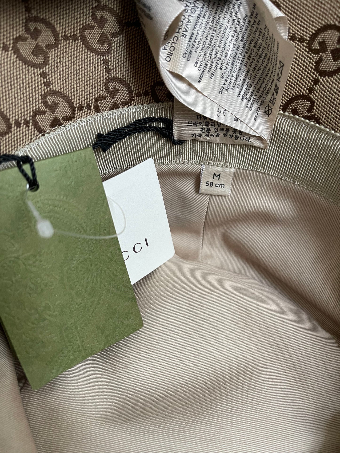 UNUSED GUCCI GG CANVAS BUCKET HAT