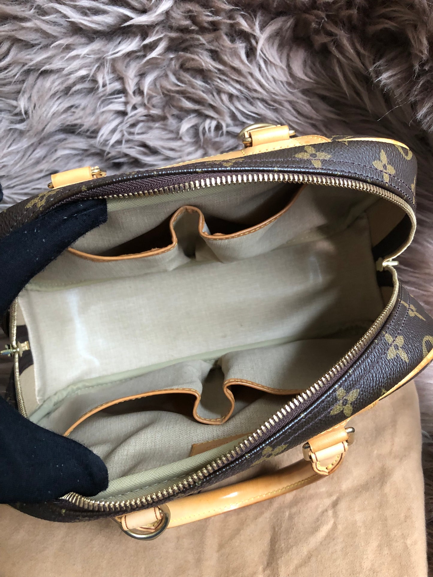 Preloved LOUIS VUITTON Monogram Trouville