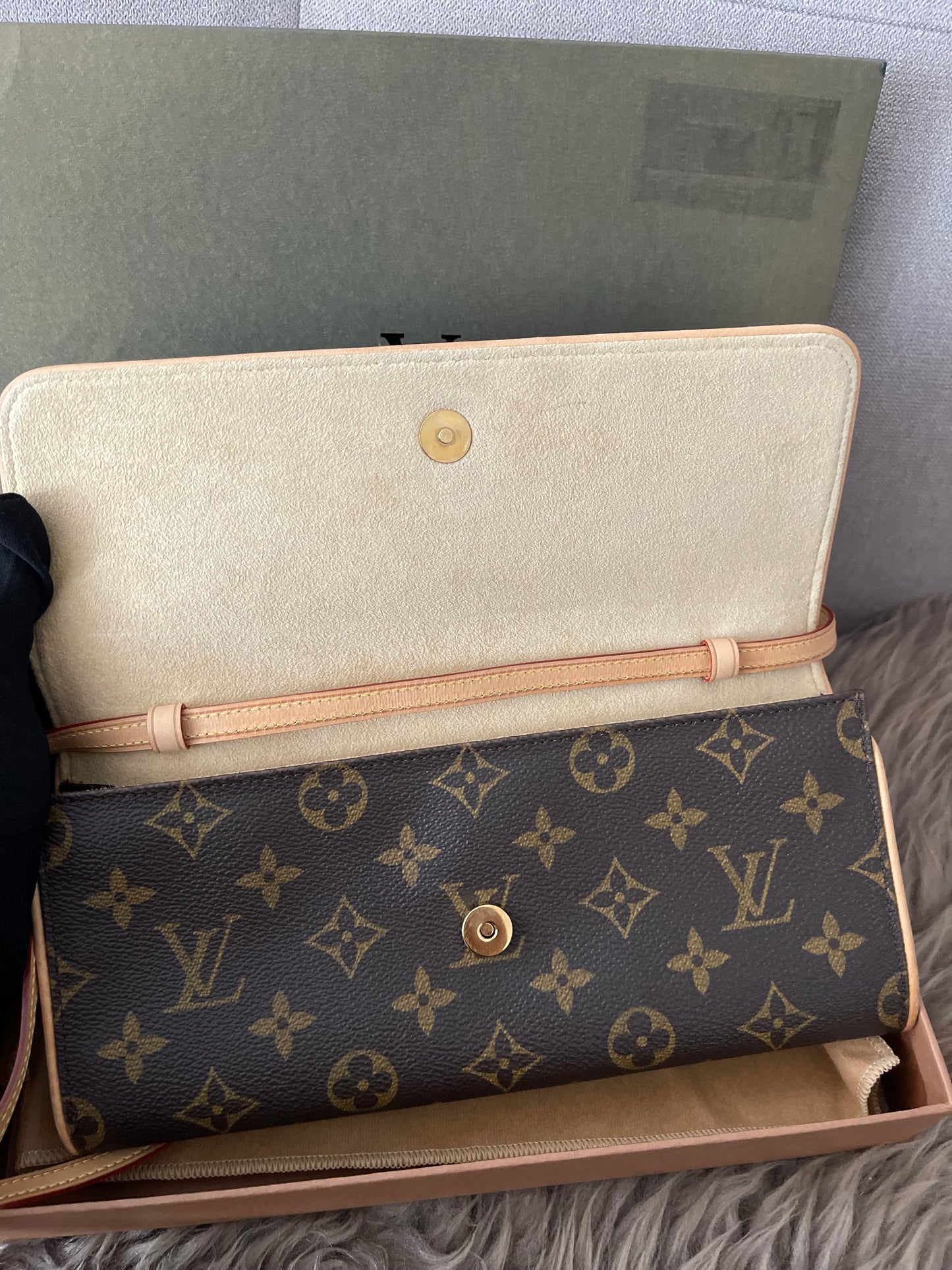 Preloved Authentic Louis Vuitton Monogram Pochette Twin PM cross body bag