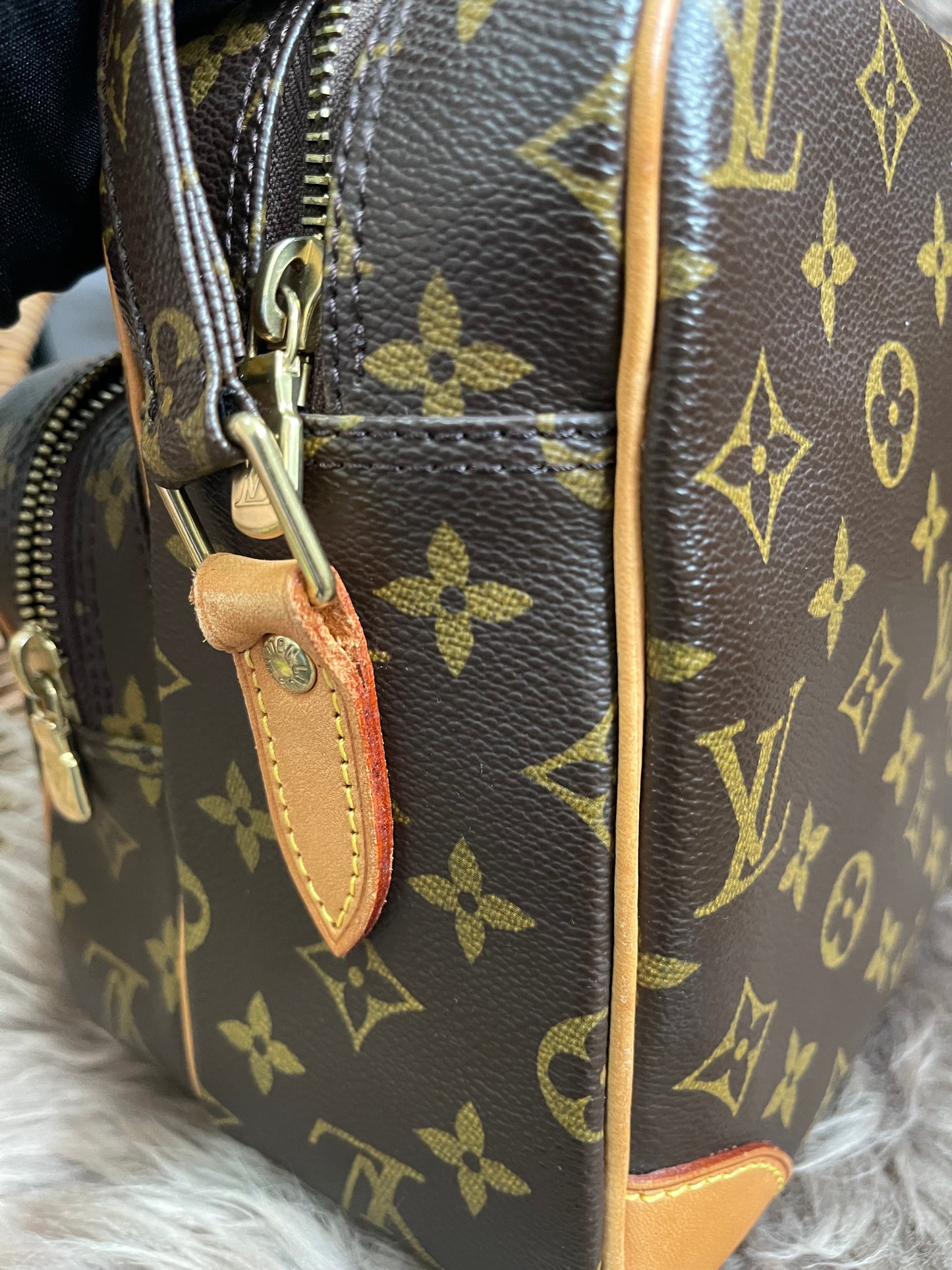 Preloved Louis Vuitton 2005 Nil messenger bag