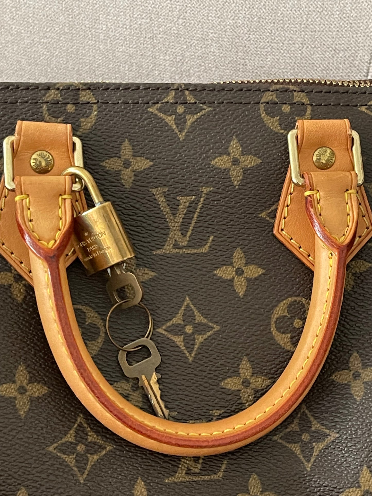 Preloved Authentic Louis Vuitton Speedy 25