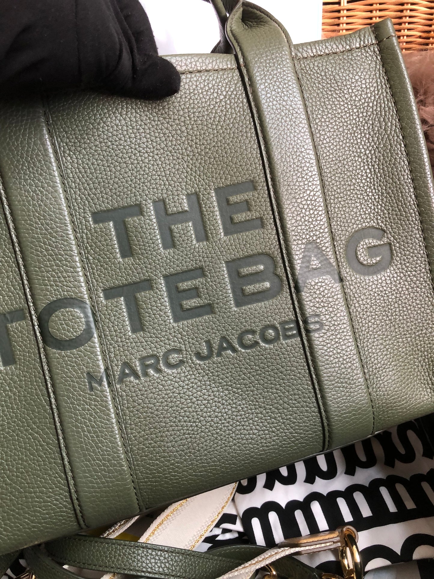 Preloved Marc Jacobs the medium leather tote bag in Green