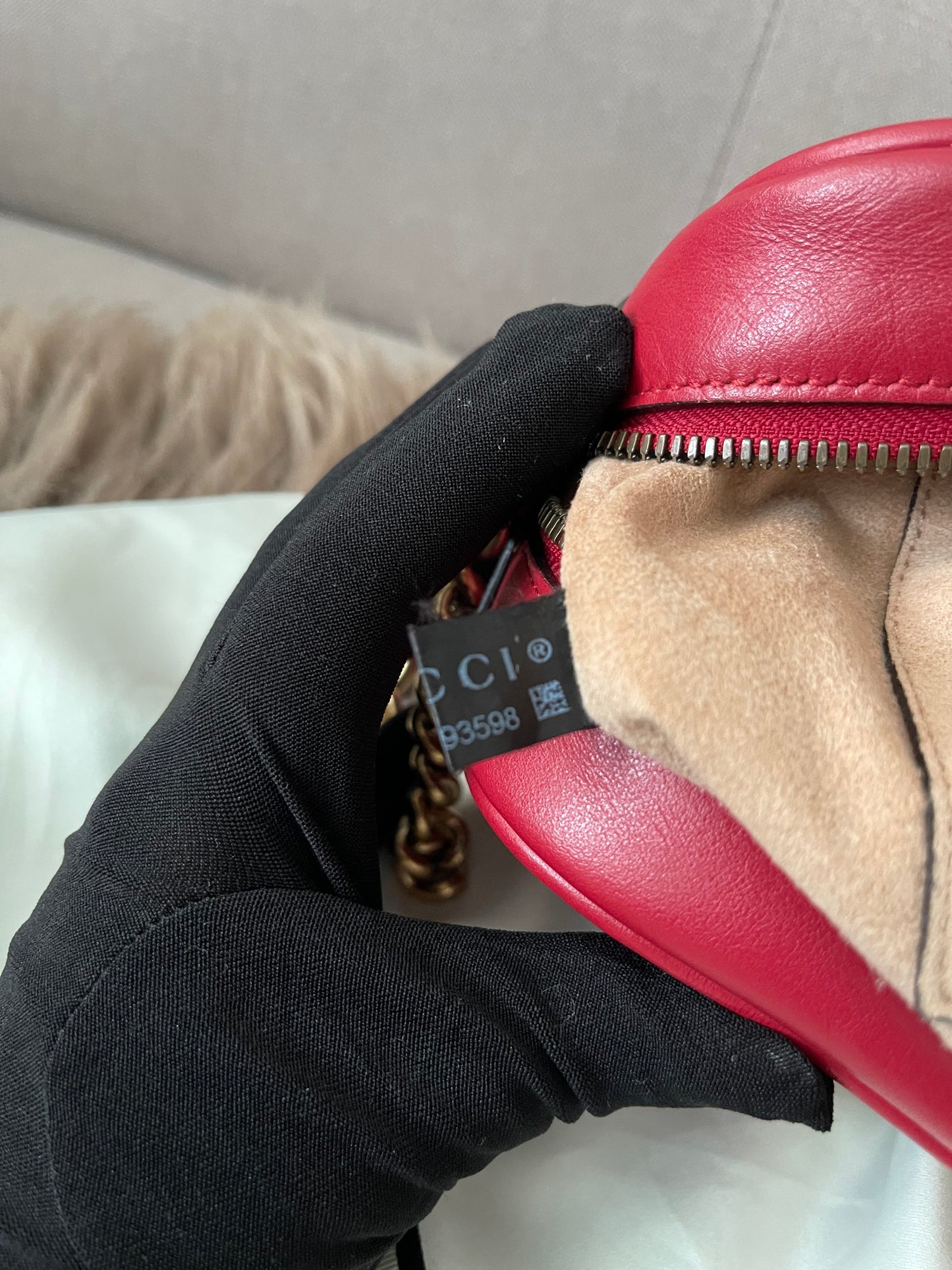 Preloved Authentic Gucci GG Marmont Camera Bag