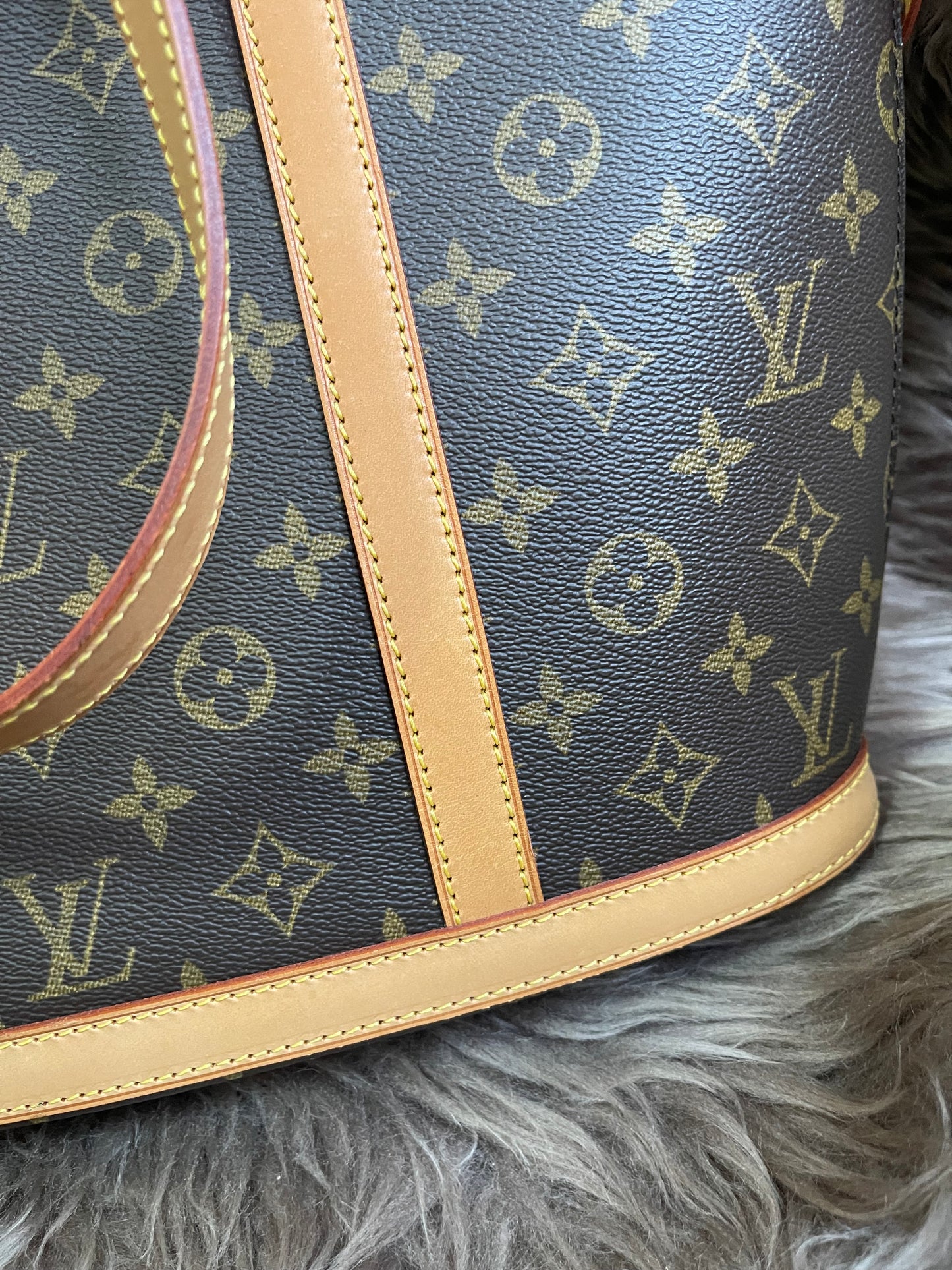 🔥 Big Drop Alert + Extra Discount! 🔥 Preloved Louis Vuitton 2006 Babylone tote bag
