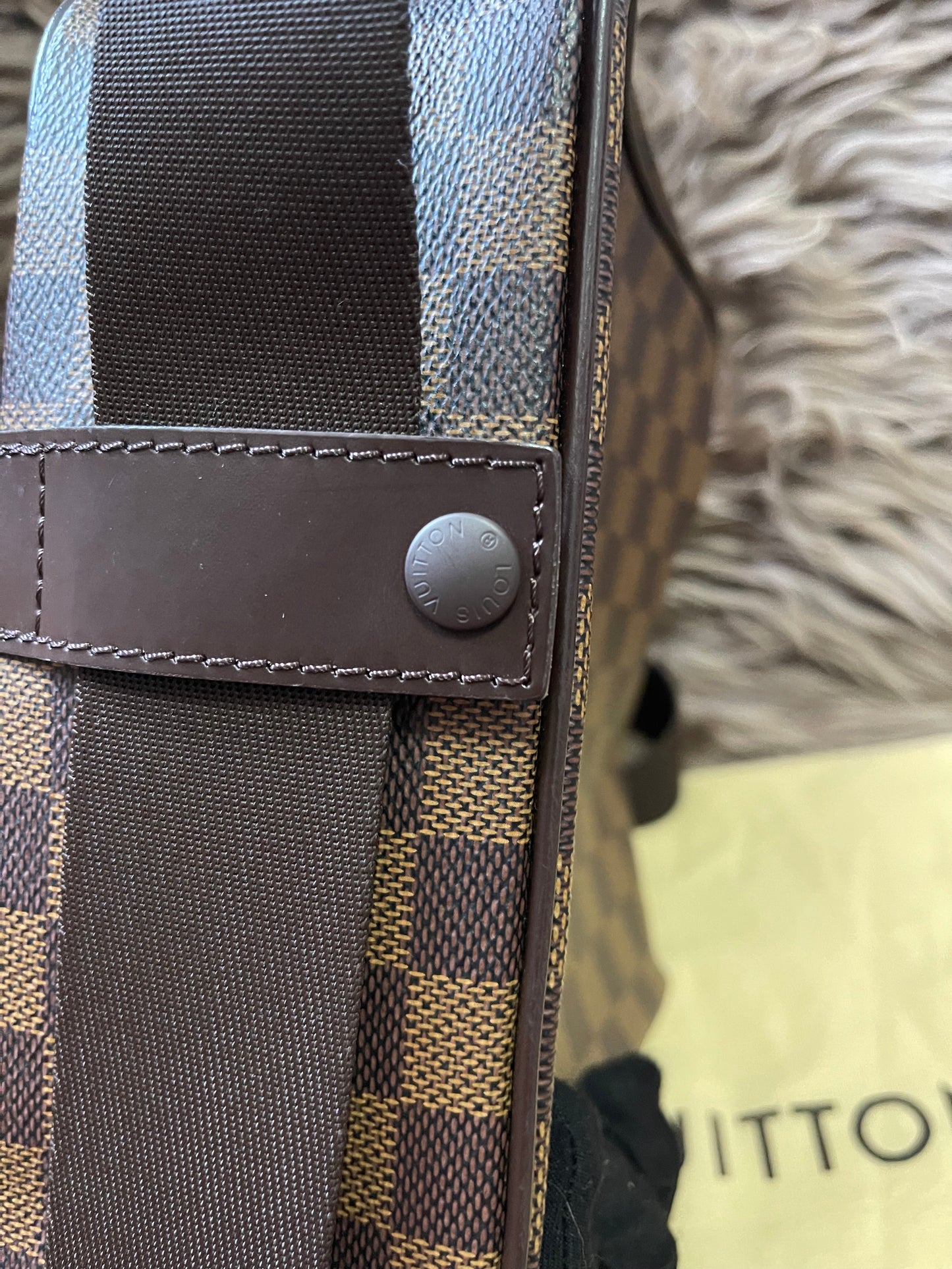 BIG DROP!! Preloved Louis Vuitton 2004 Olav PM shoulder bag