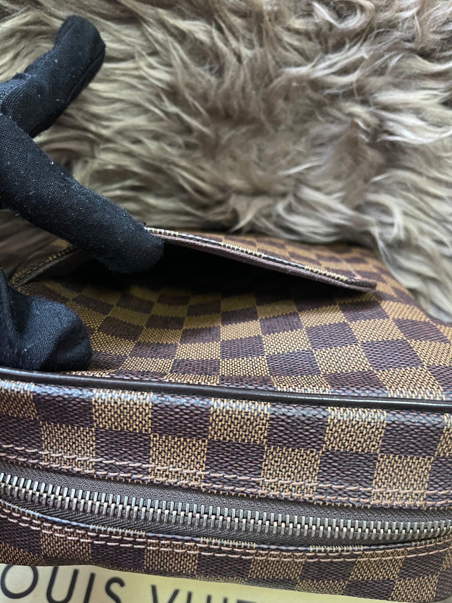 BIG DROP!! Preloved Louis Vuitton 2004 Olav PM shoulder bag