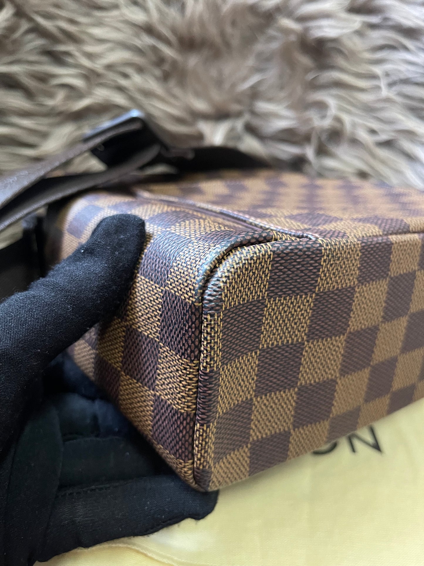 BIG DROP!! Preloved Louis Vuitton 2004 Olav PM shoulder bag