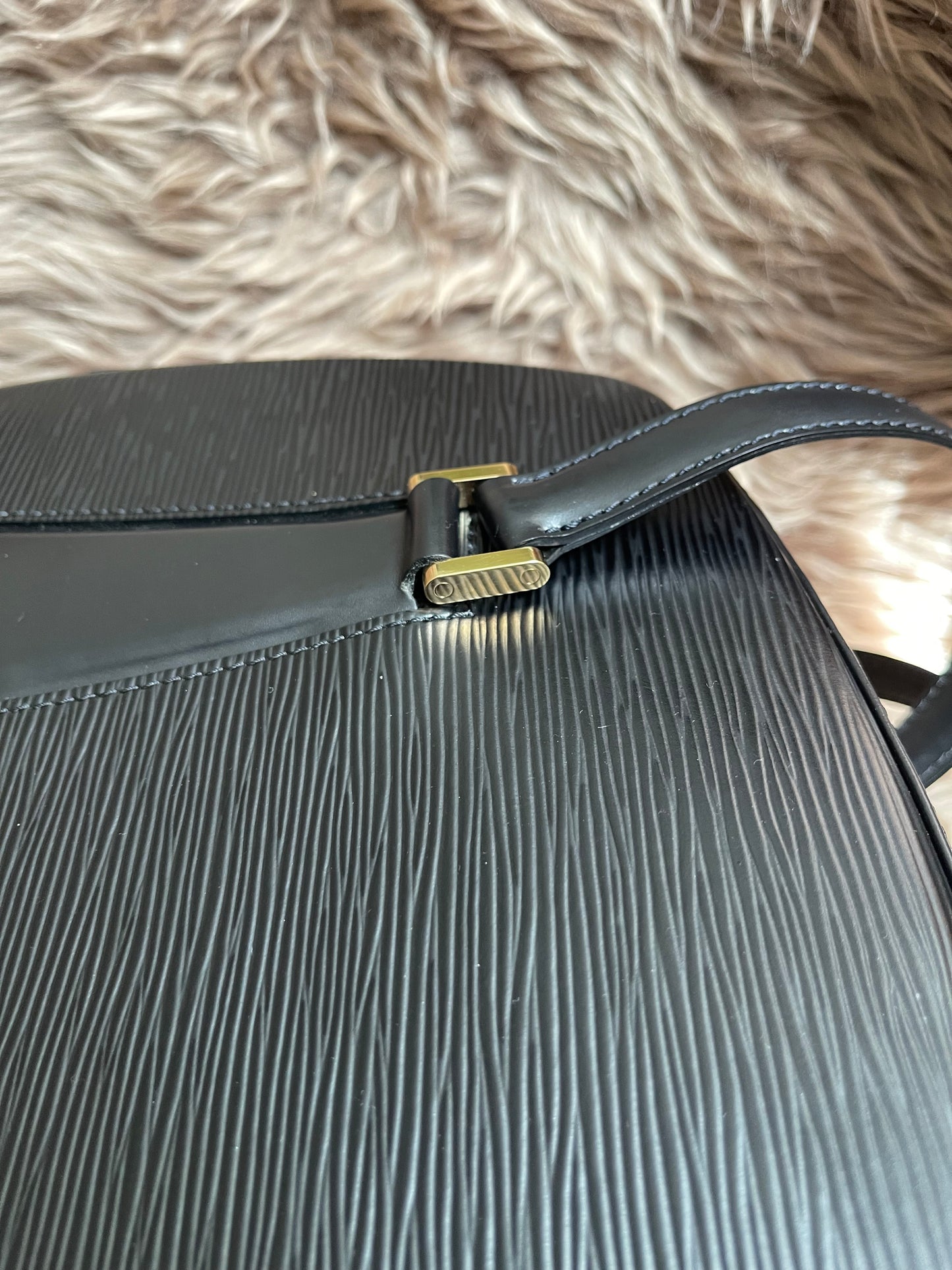 Preloved LOUIS VUITTON Voltaire Epi Leather Shoulder Bag