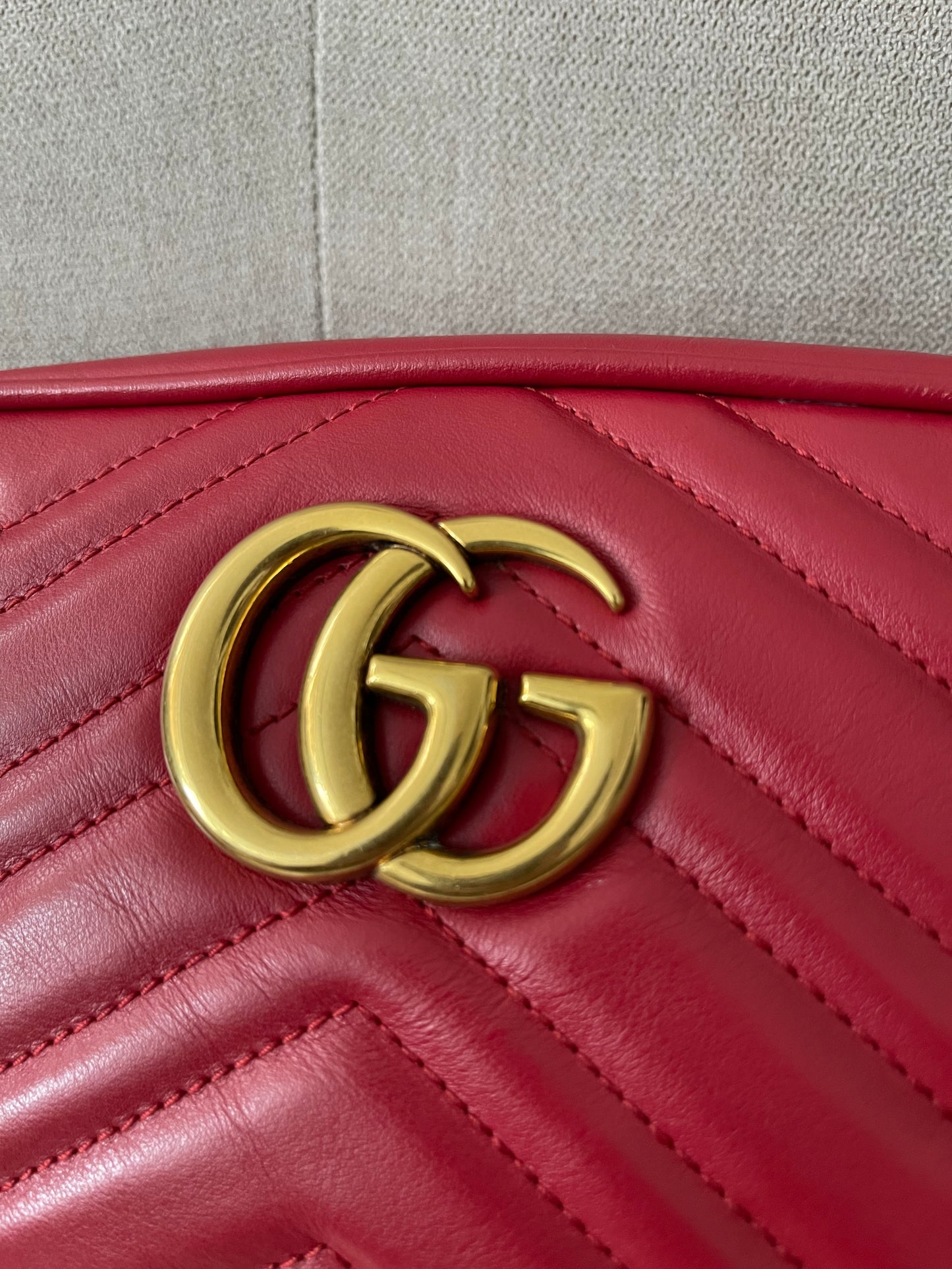 Preloved Authentic Gucci GG Marmont Camera Bag