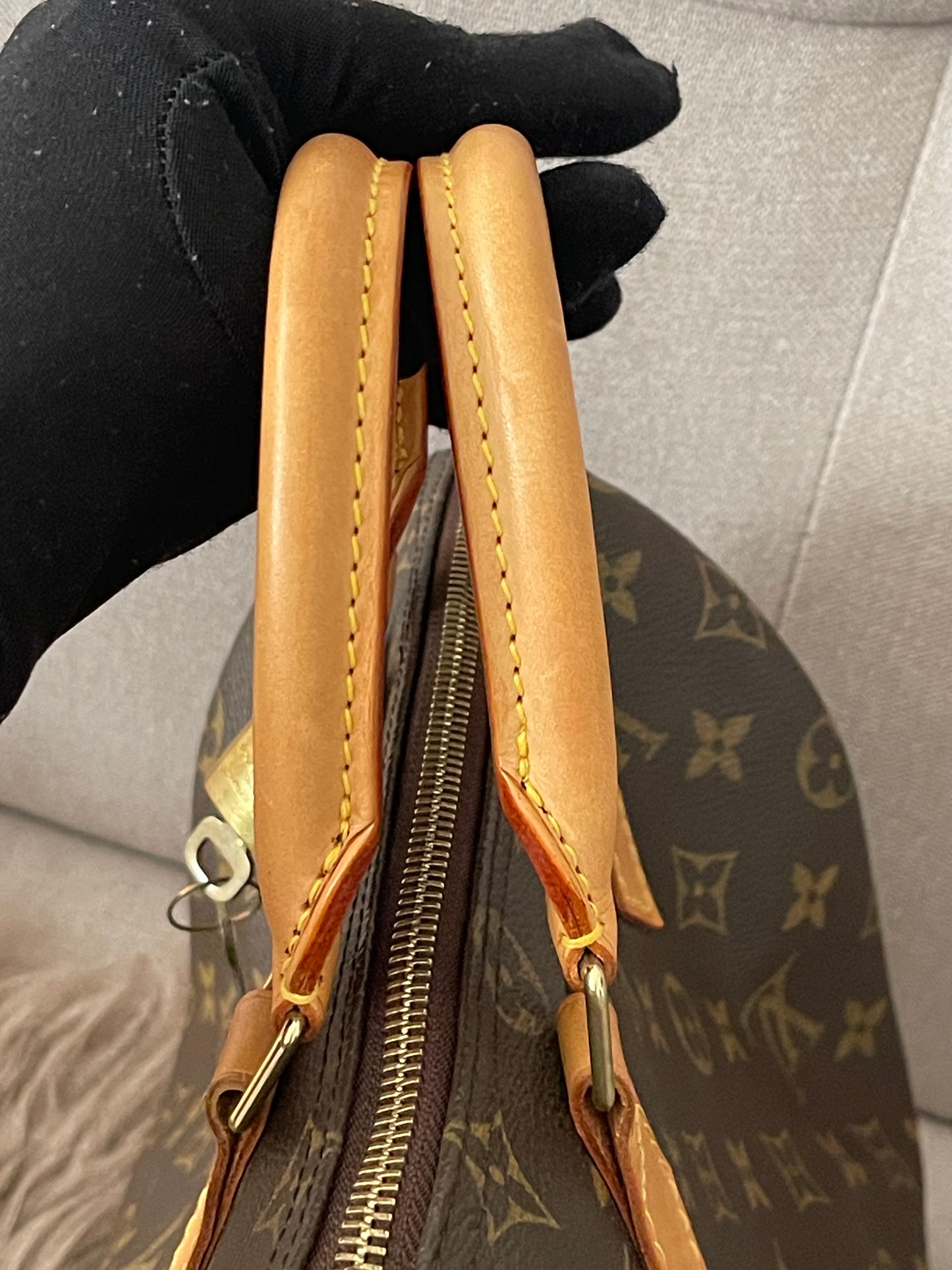 Preloved Authentic Louis Vuitton Speedy 25