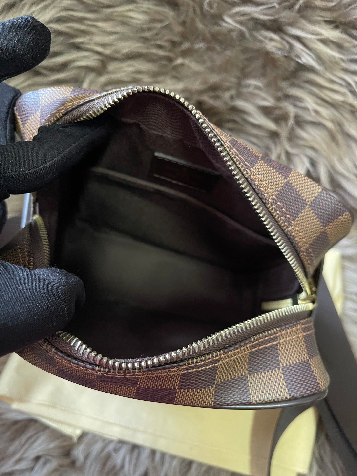 BIG DROP!! Preloved Louis Vuitton 2004 Olav PM shoulder bag