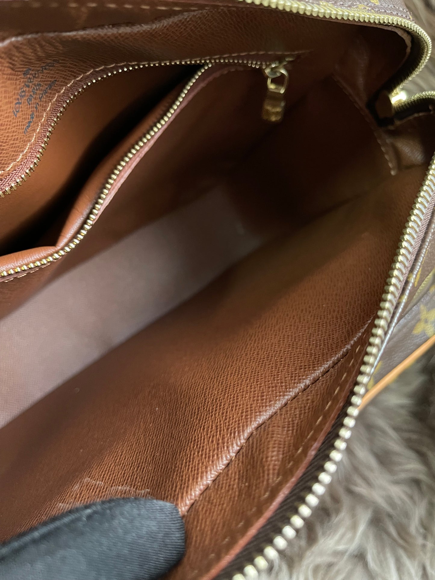 Preloved Louis Vuitton 2005 Nil messenger bag