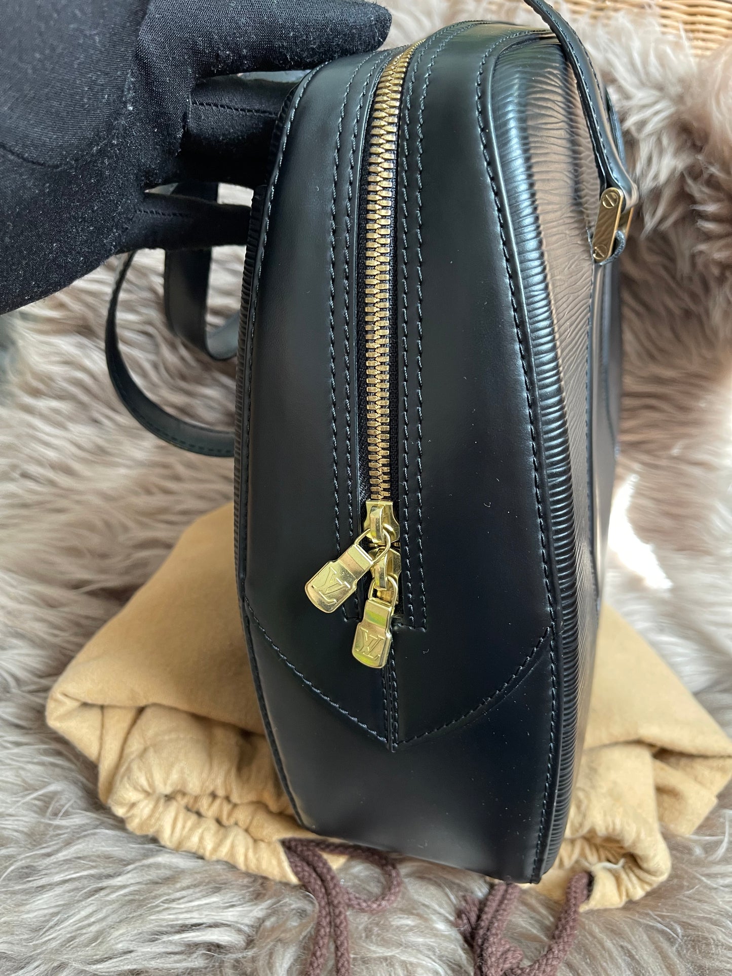 Preloved LOUIS VUITTON Voltaire Epi Leather Shoulder Bag