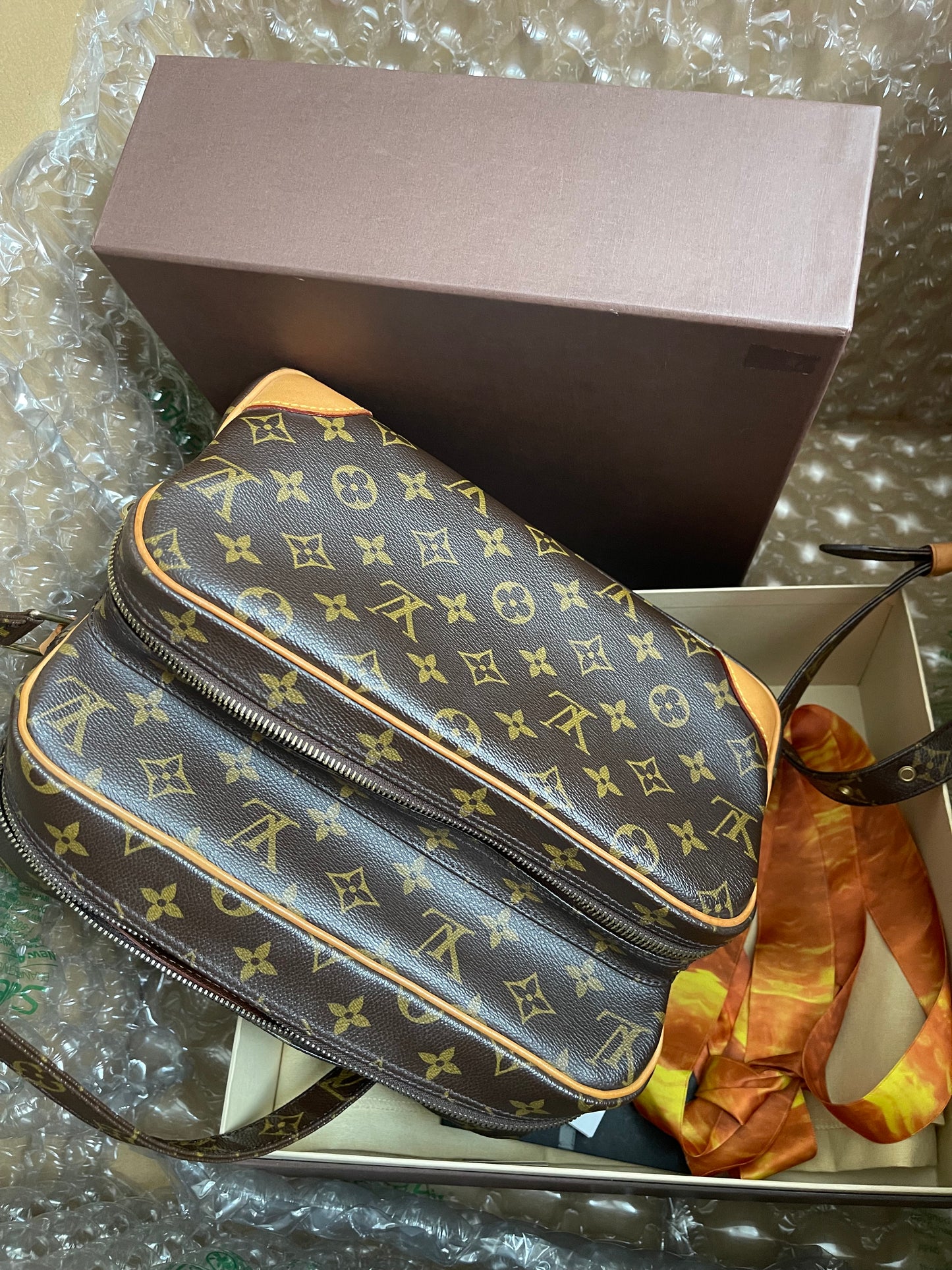 Preloved Louis Vuitton 2005 Nil messenger bag