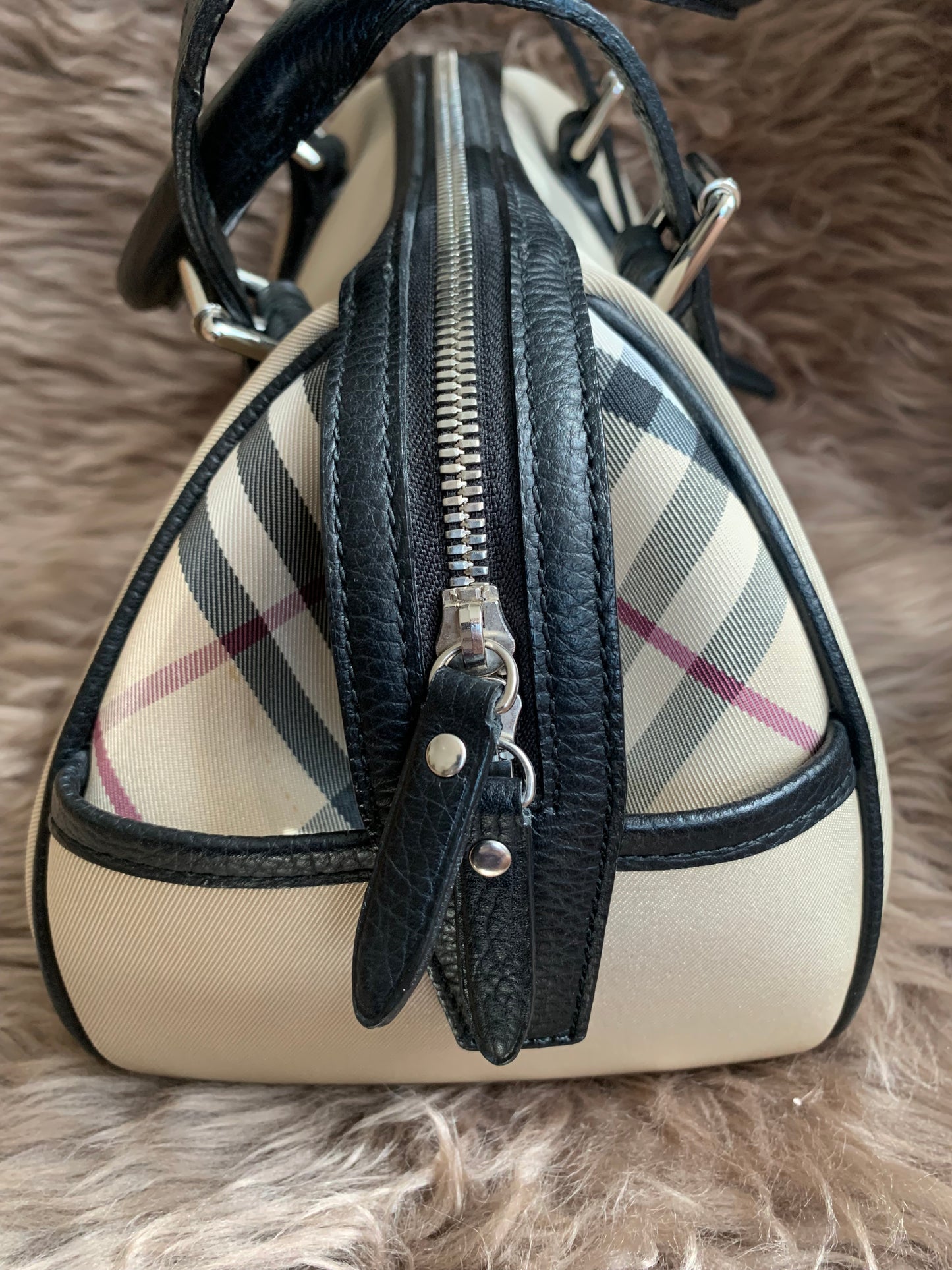 Burberry Nova Check Bowling Boston