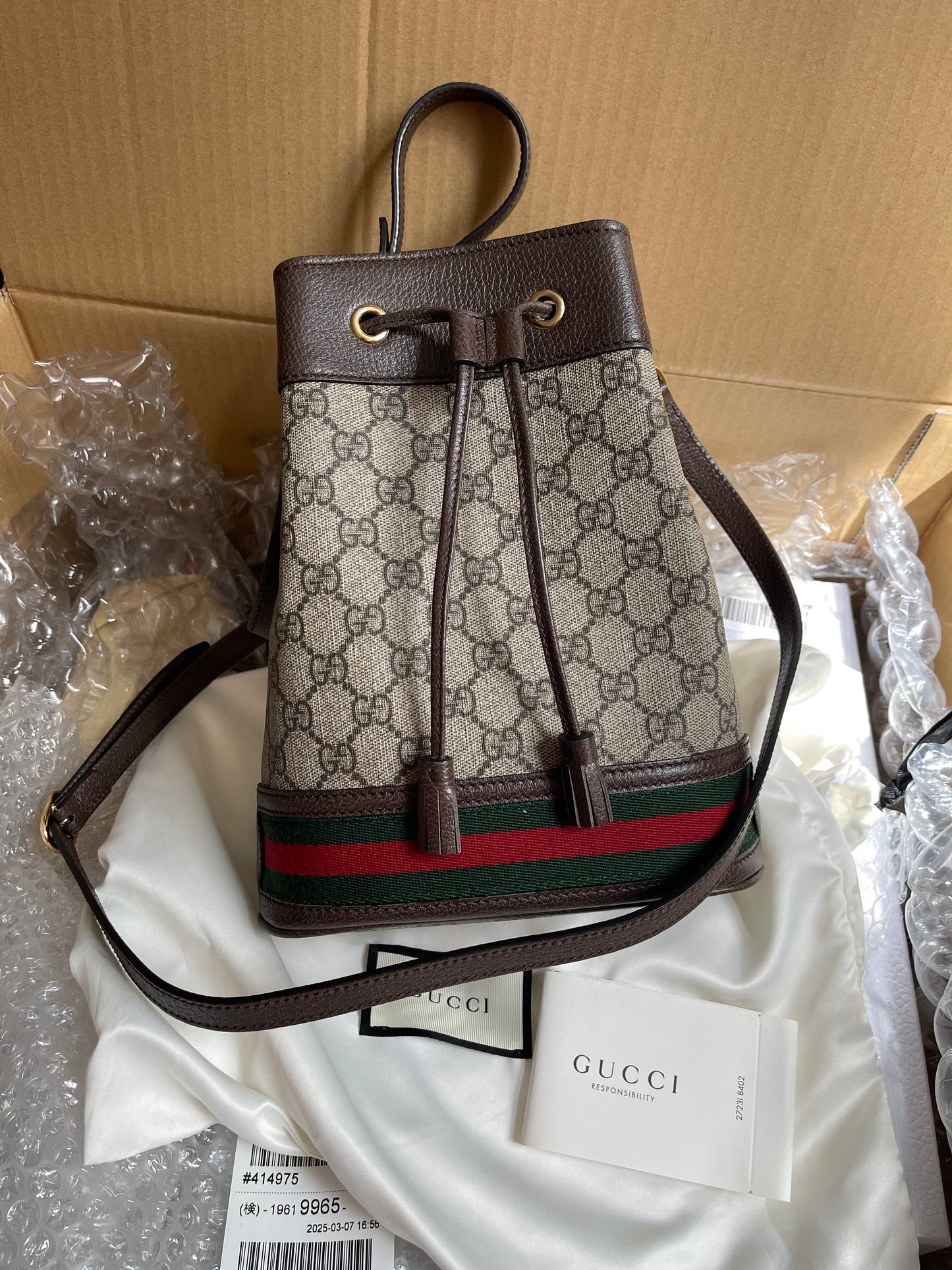Preloved Gucci Ophidia small bucket bag