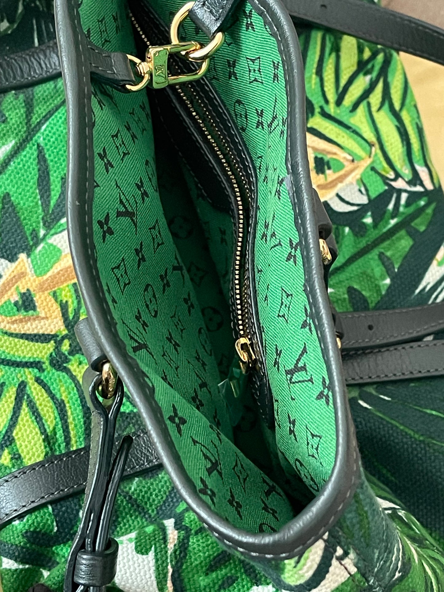 Preloved Authentic Louis Vuitton Ailleurs Adventure Cabas PM ( Limited Edition )