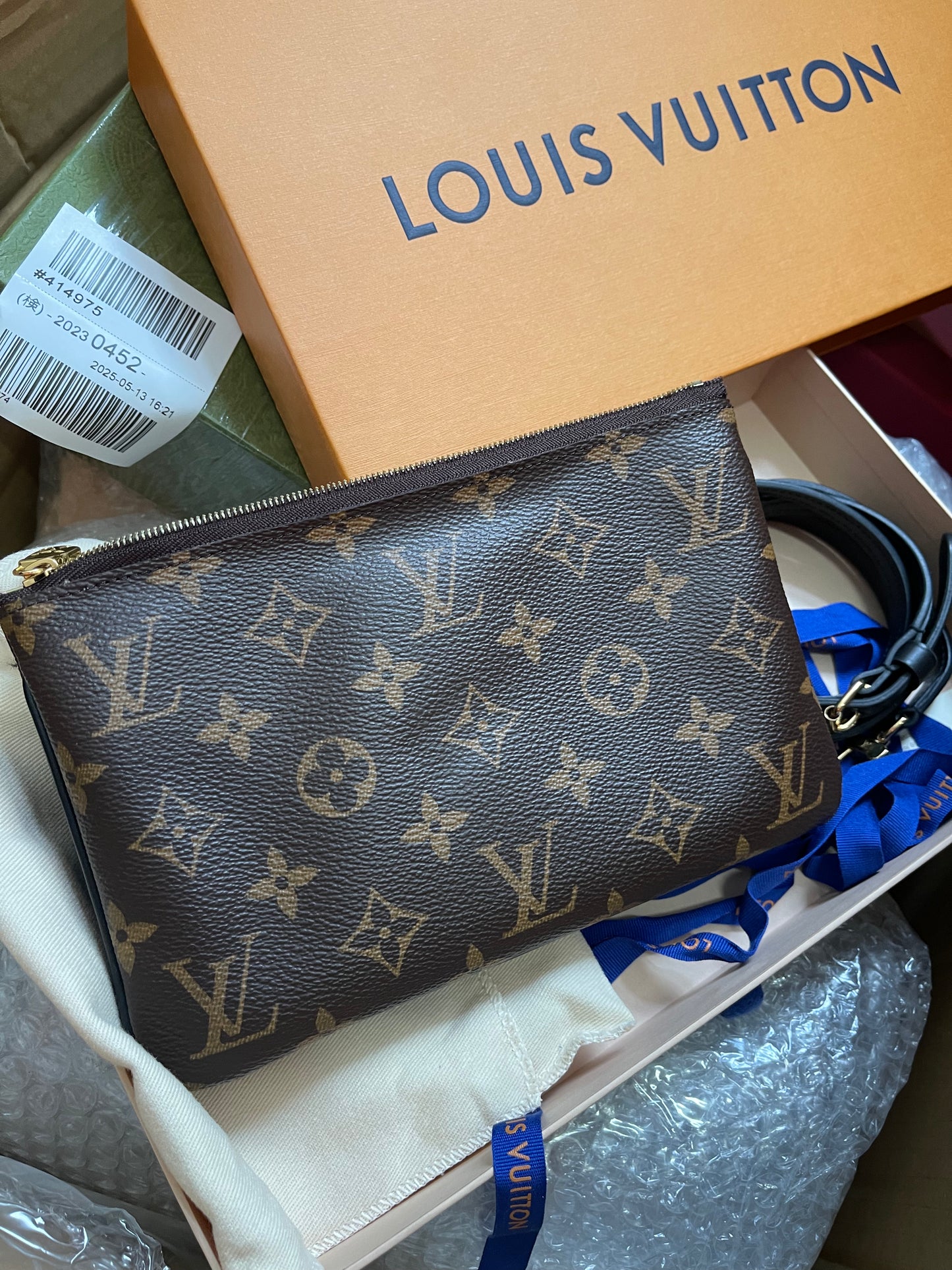 Preloved Louis Vuitton Monogram Giant Reverse Pochette Double Zip Crossbody Bag