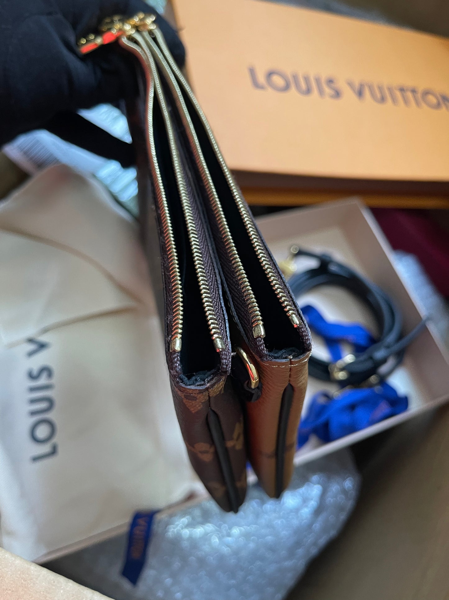 Preloved Louis Vuitton Monogram Giant Reverse Pochette Double Zip Crossbody Bag