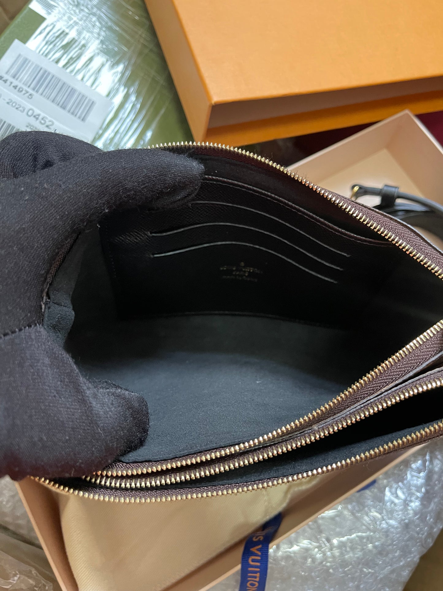 Preloved Louis Vuitton Monogram Giant Reverse Pochette Double Zip Crossbody Bag