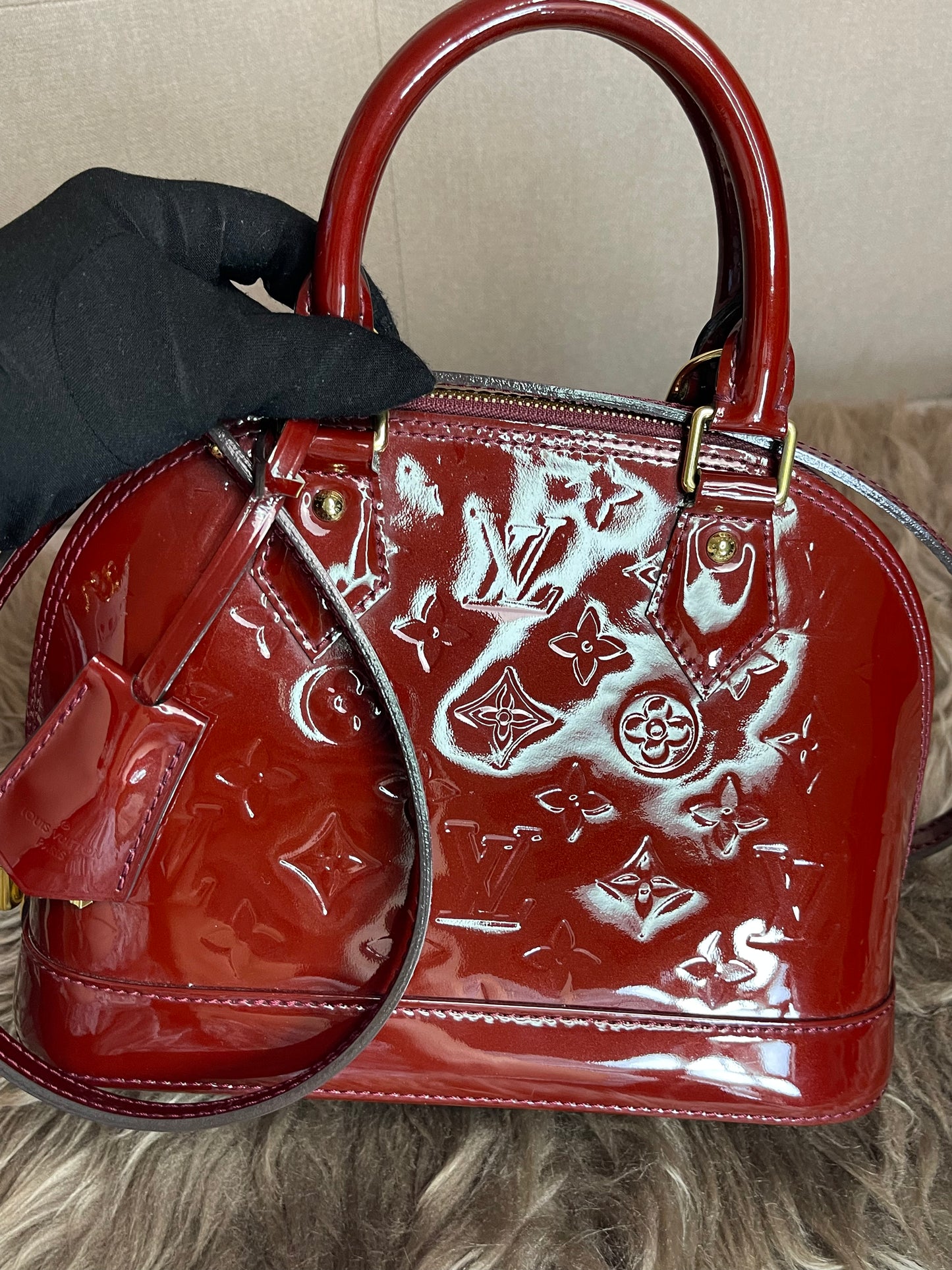 Preloved Louis Vuitton Vernis Alma BB – Red