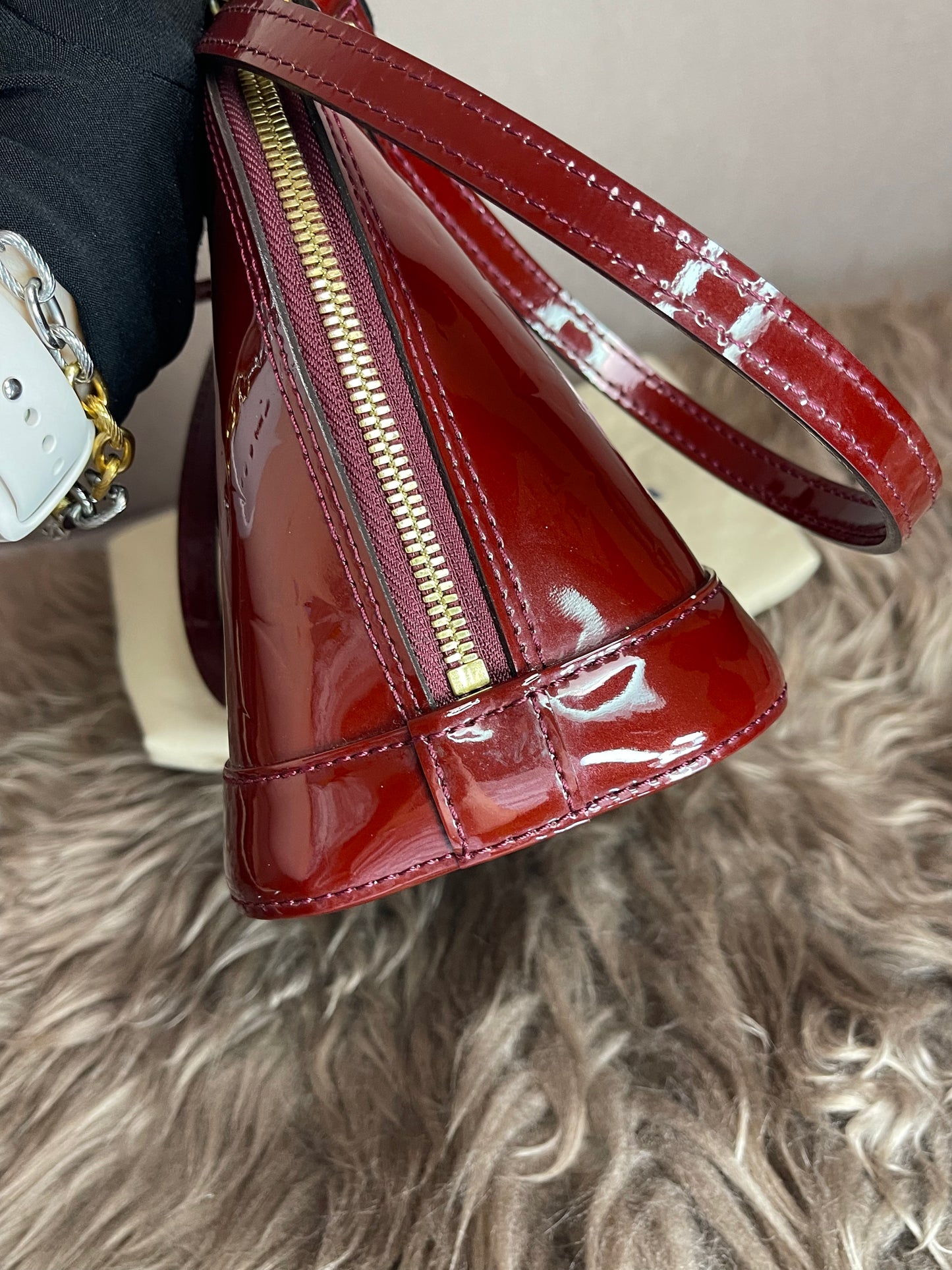 Preloved Louis Vuitton Vernis Alma BB – Red