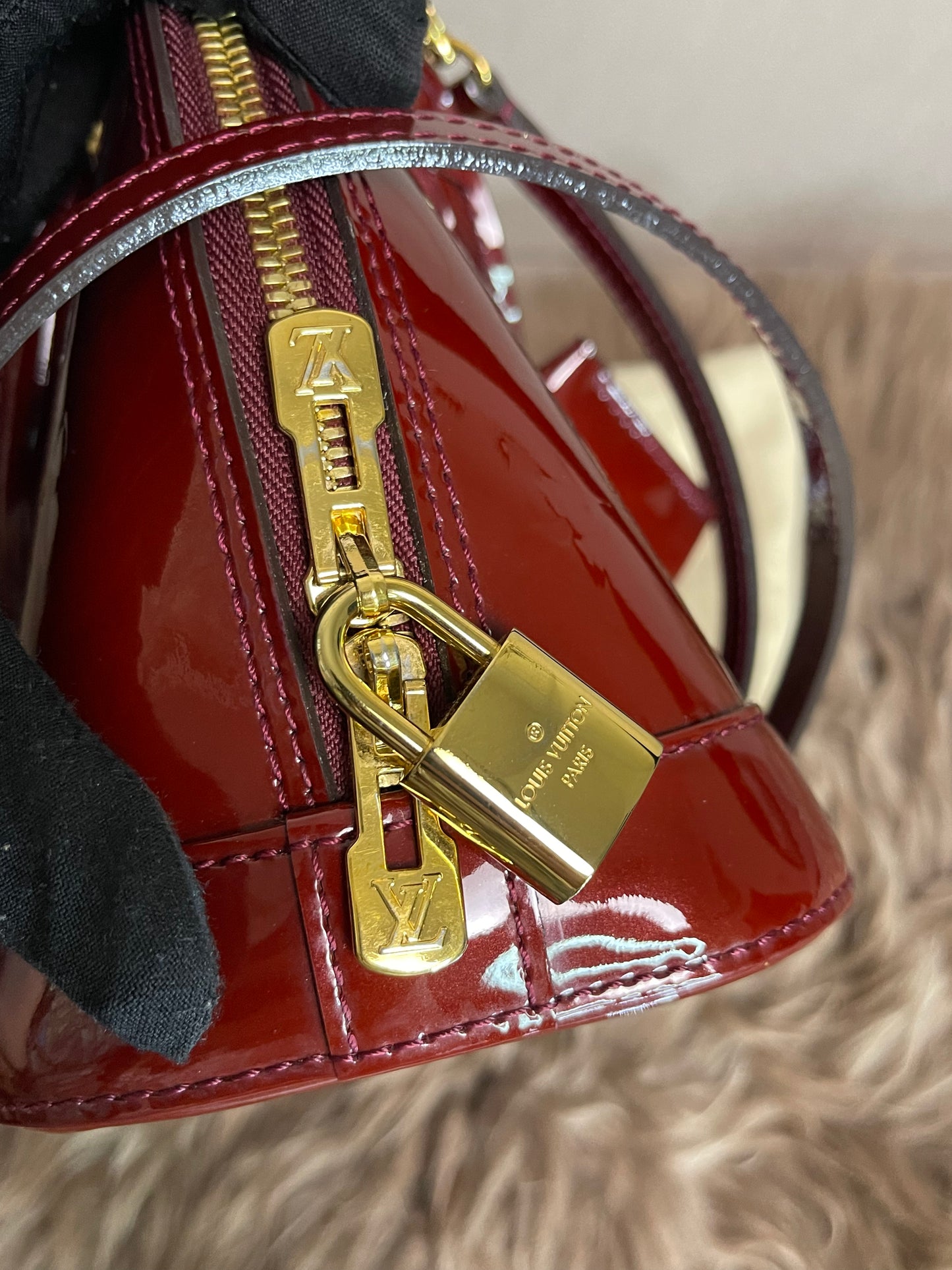 Preloved Louis Vuitton Vernis Alma BB – Red