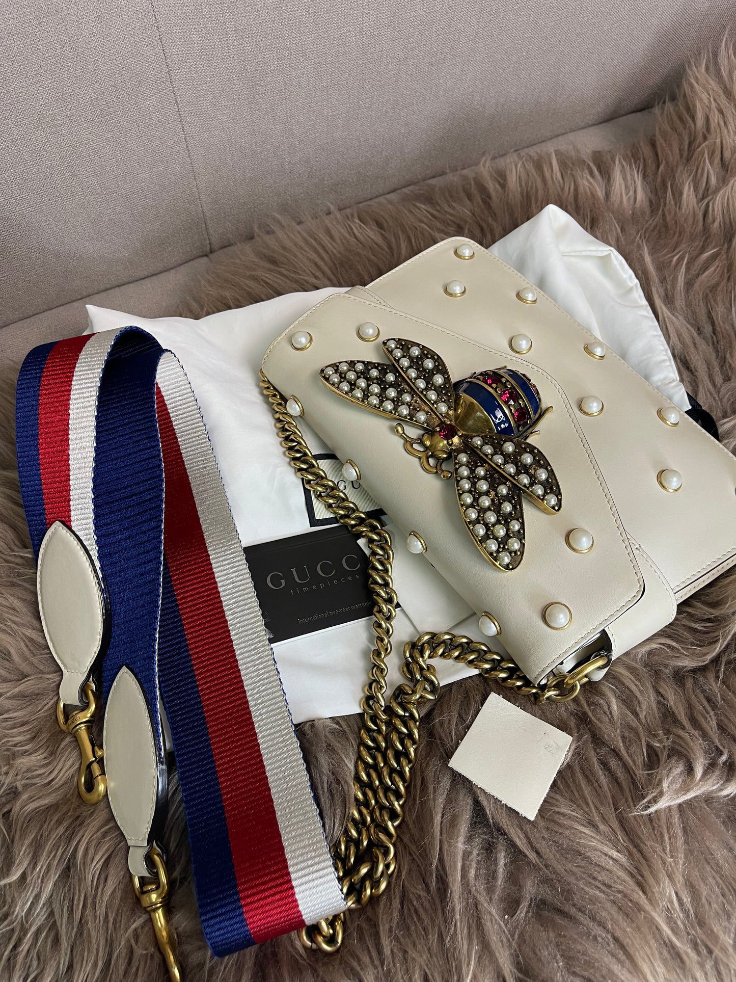 Preloved Gucci Bee Pearl Bag