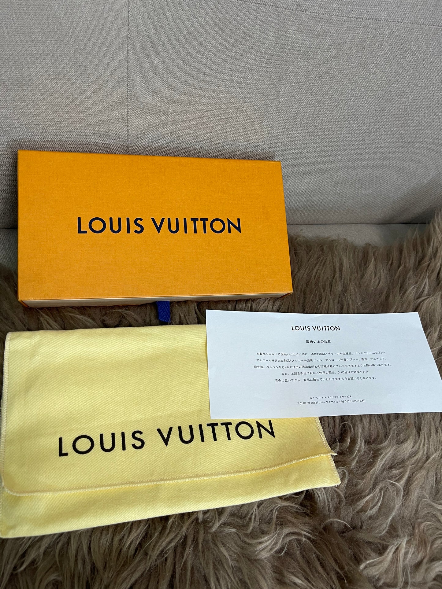 Preloved Louis Vuitton Wallet Organizer