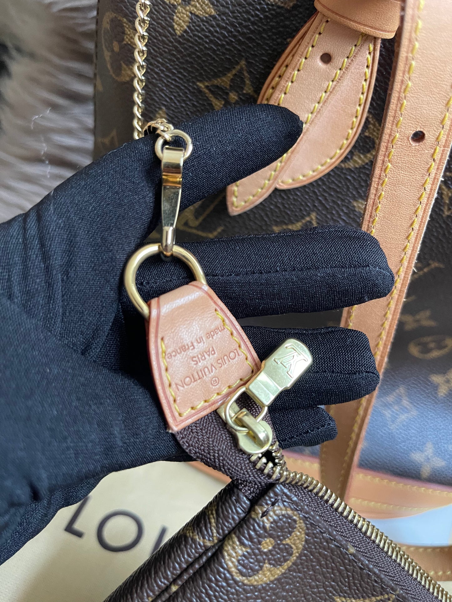 Preloved Louis Vuitton Petit Bucket Bag w/pouch