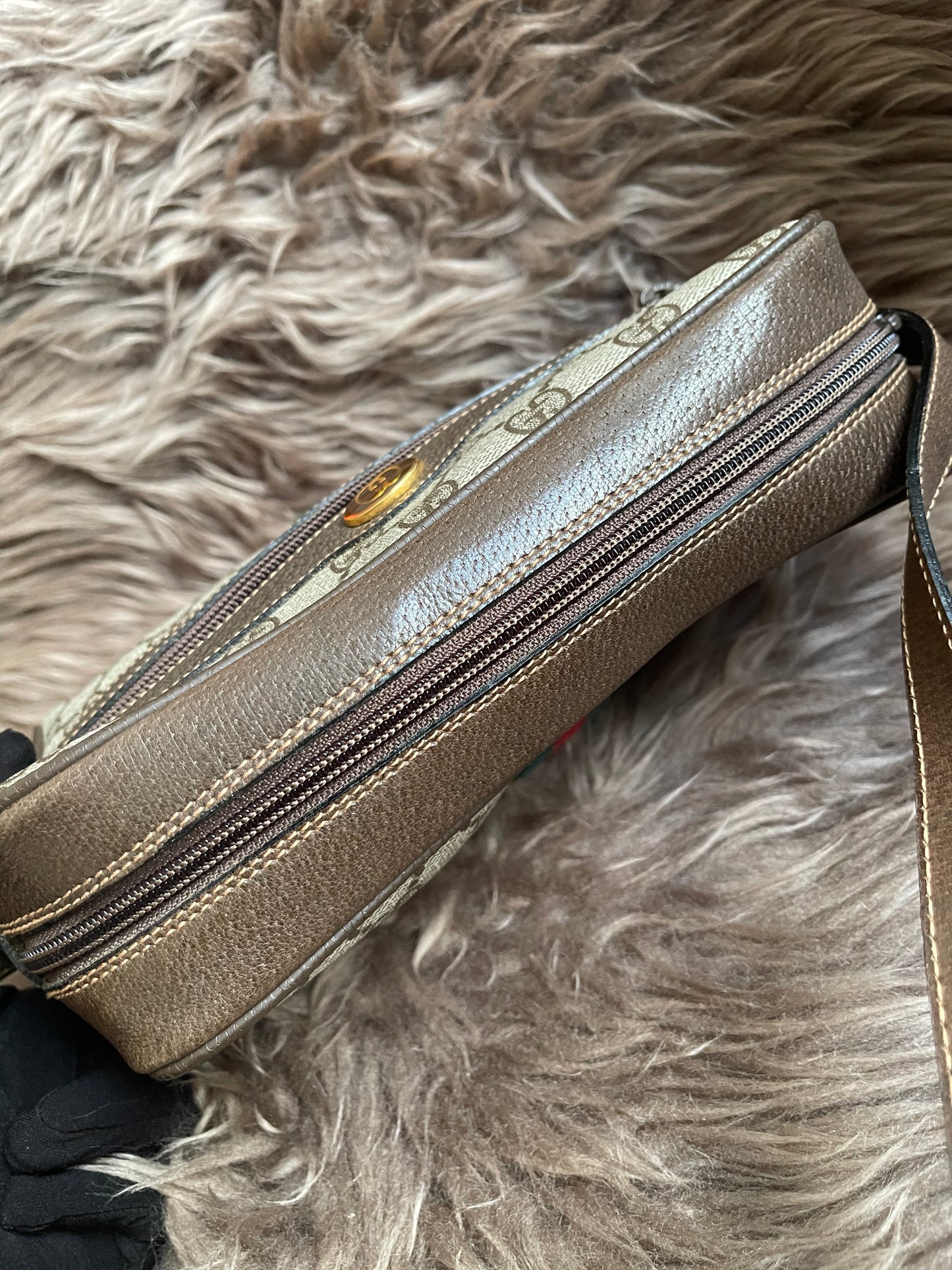 Preloved Vintage Gucci Ophidia or Sherry Line shoulder bag