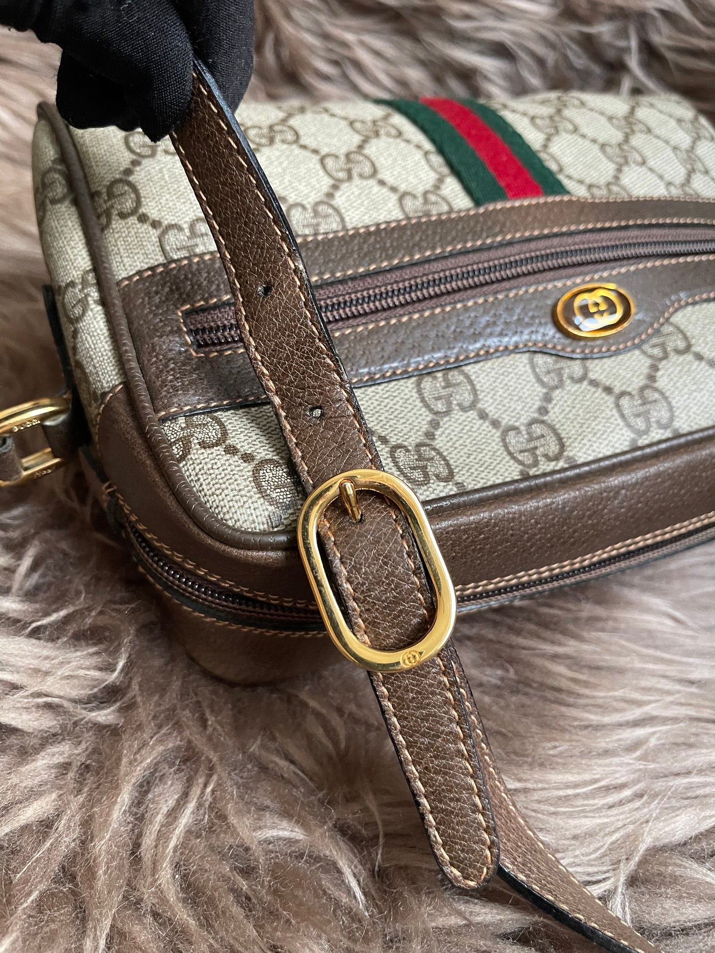 Preloved Vintage Gucci Ophidia or Sherry Line shoulder bag