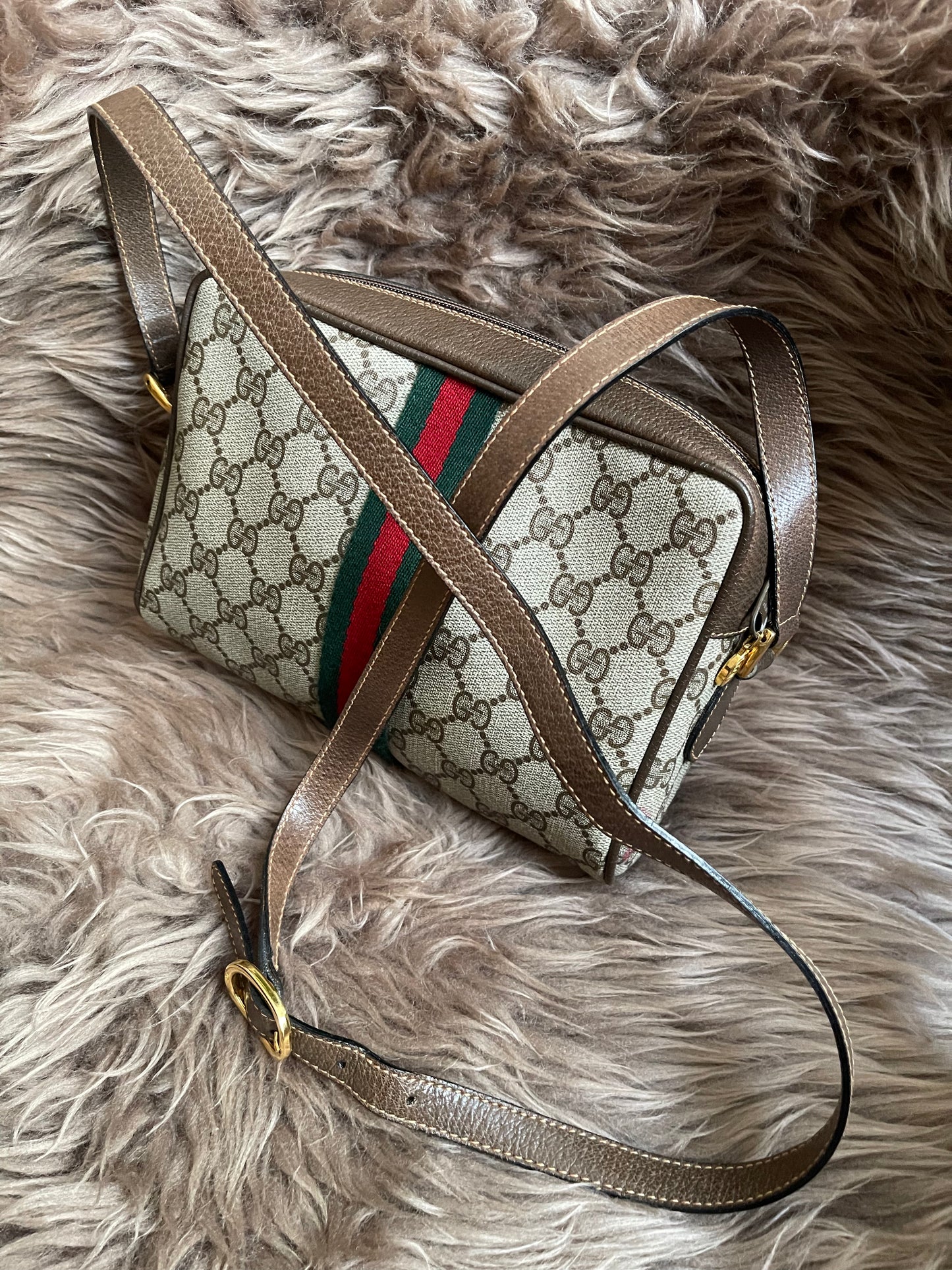 Preloved Vintage Gucci Ophidia or Sherry Line shoulder bag