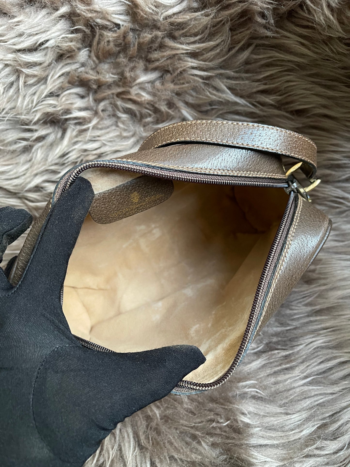 Preloved Vintage Gucci Ophidia or Sherry Line shoulder bag