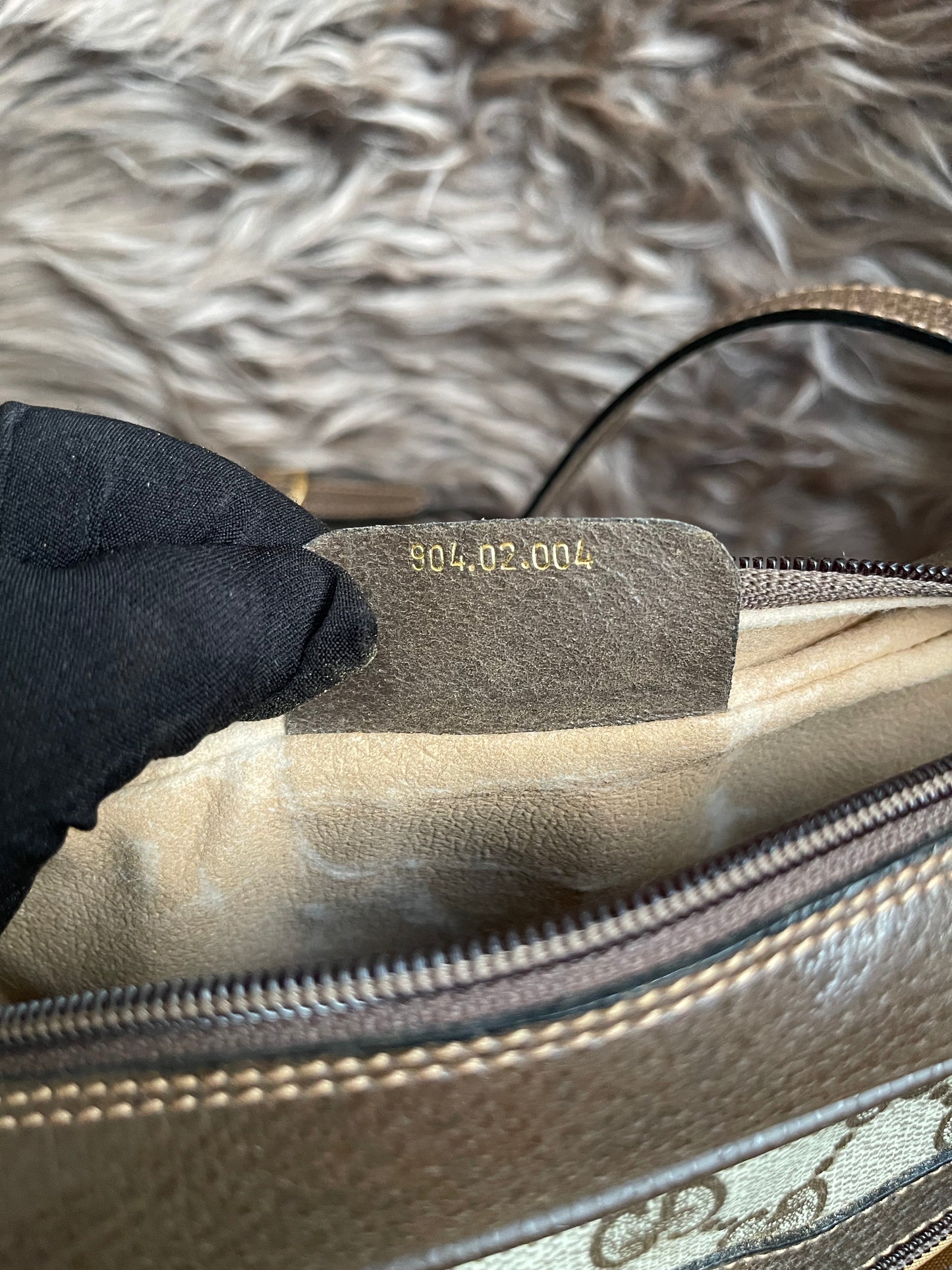 Preloved Vintage Gucci Ophidia or Sherry Line shoulder bag