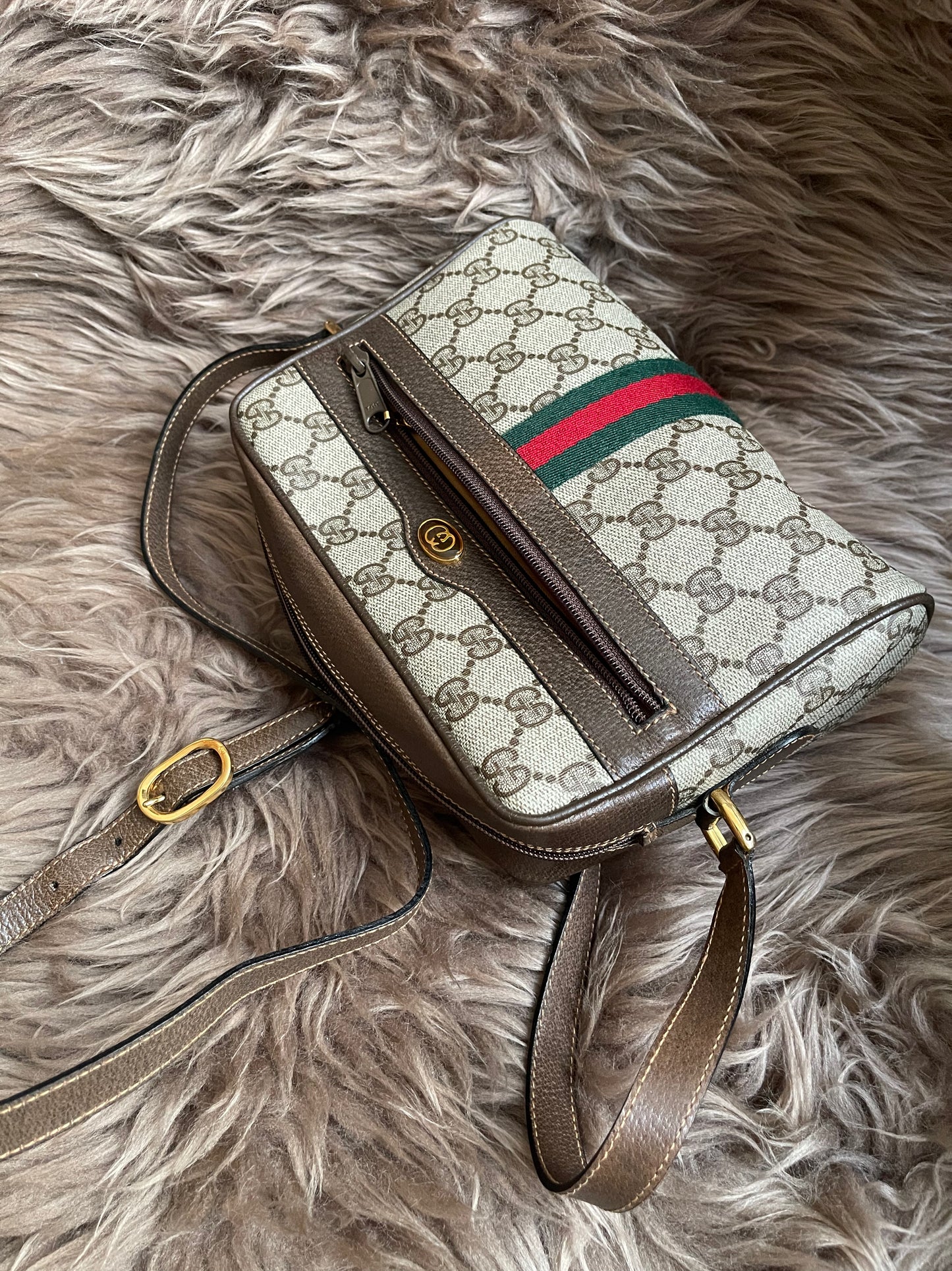 Preloved Vintage Gucci Ophidia or Sherry Line shoulder bag