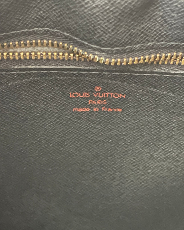Preloved Authentic  Louis Vuitton Epi Trocadero 27