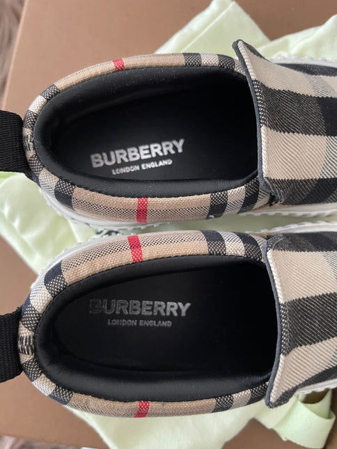 Burberry bundle set kids eur 27-28